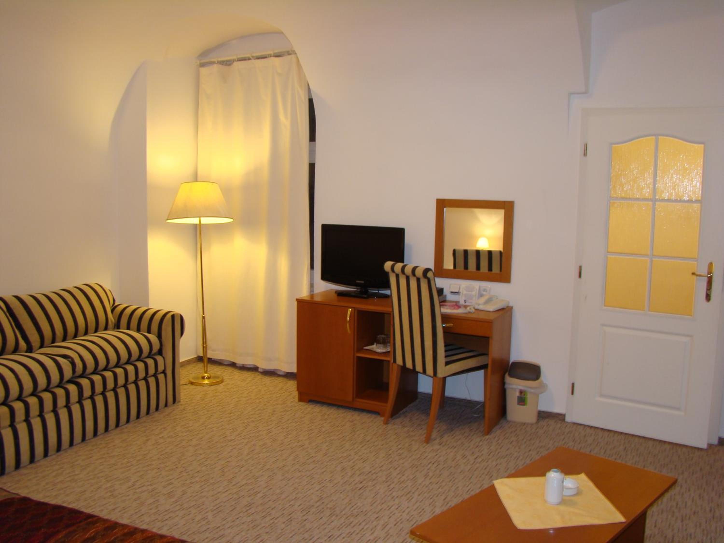 Economy Room - Photo 4