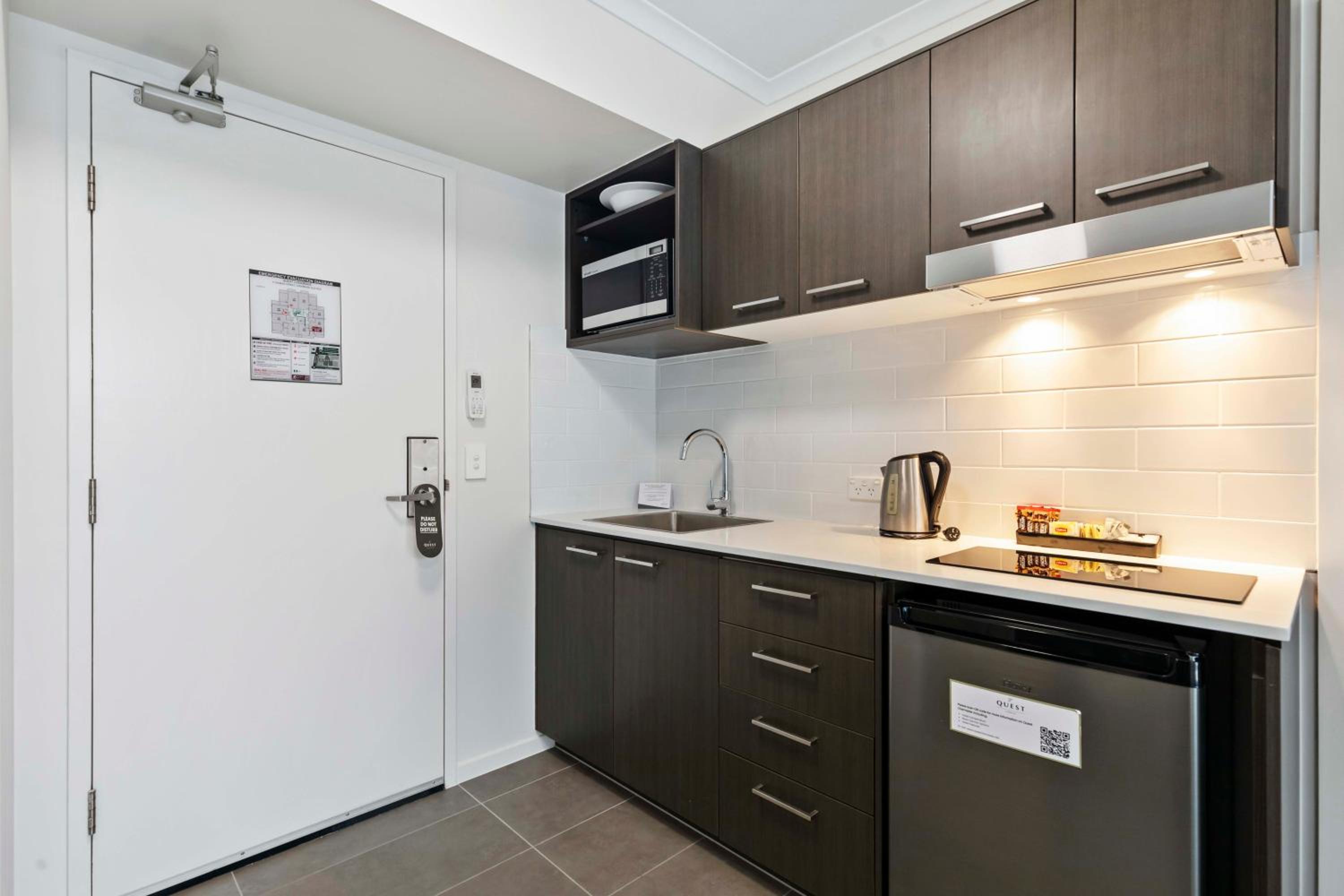 King Room with Roll-In Shower - Disability Access