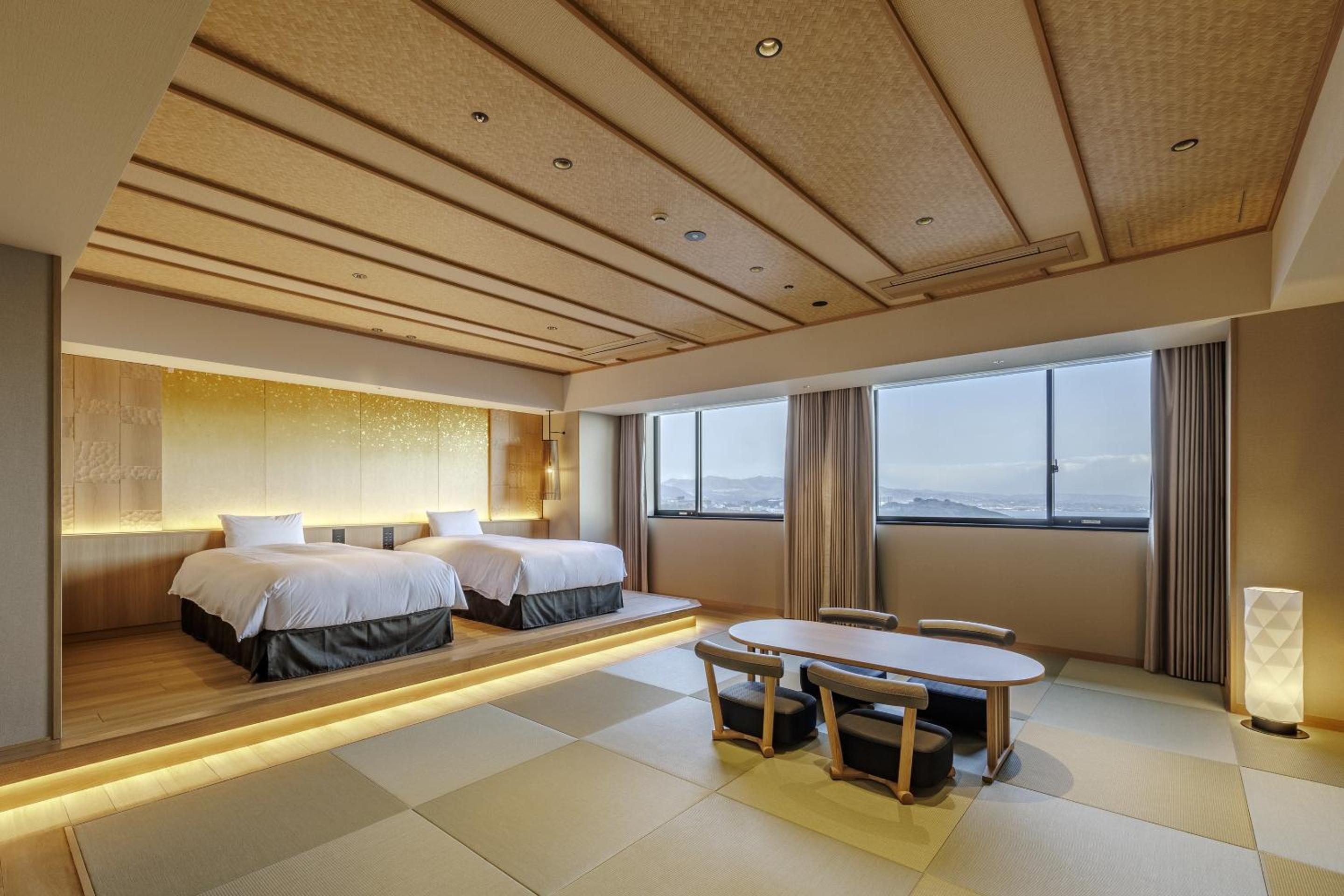 HOSHI KAN Junior Suite Room with Tatami Area with Ocean View (71㎡) 2-6F - Buffet Breakfast and Dinner Included (WA DINING HOSHI) - The Number of Beds / Futons Depends on the Number of Guests