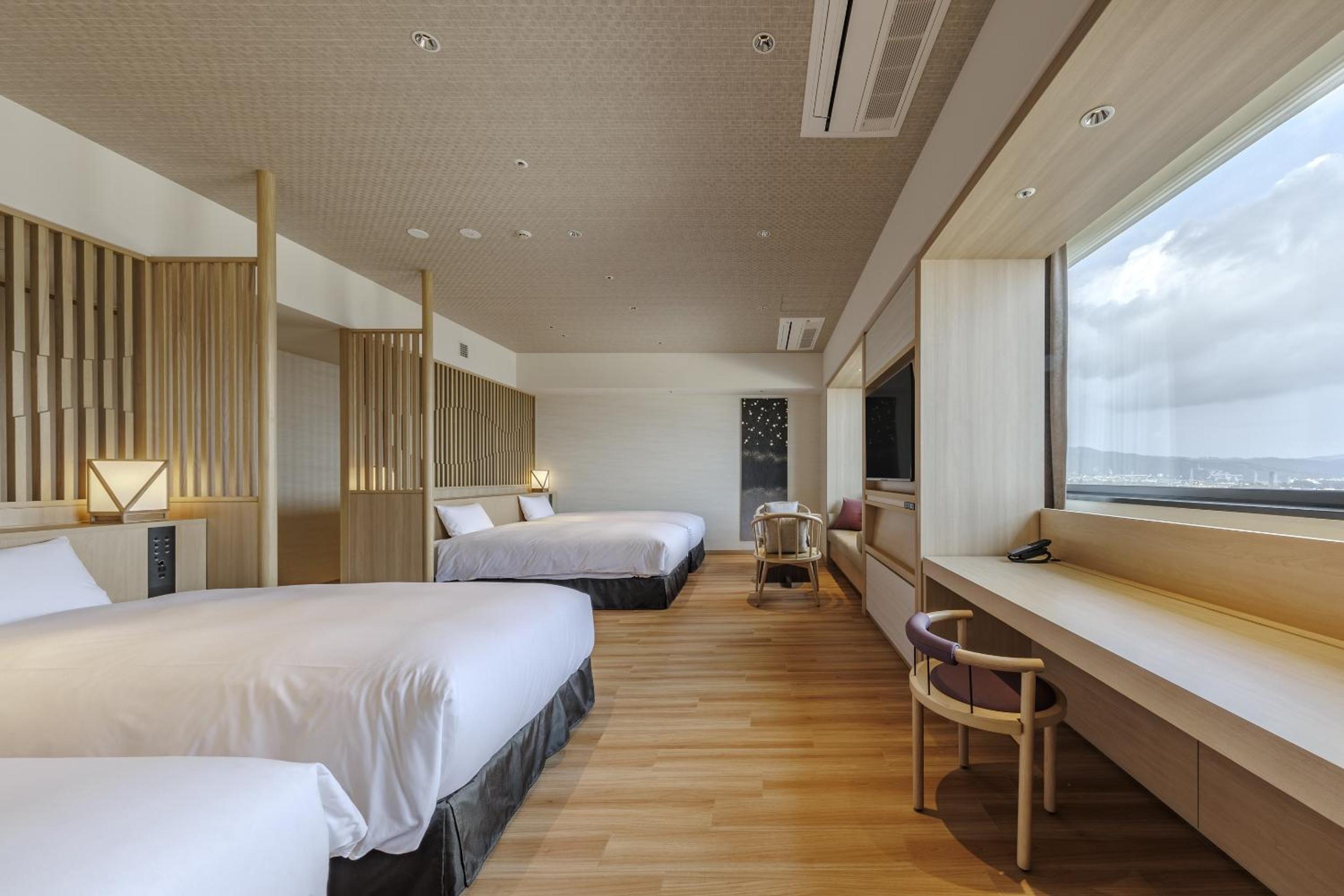 HOSHI KAN Junior Suite Room with 4 Beds with Ocean View (71㎡) 7-9F- Buffet Breakfast and Dinner Included (WA DINING HOSHI)