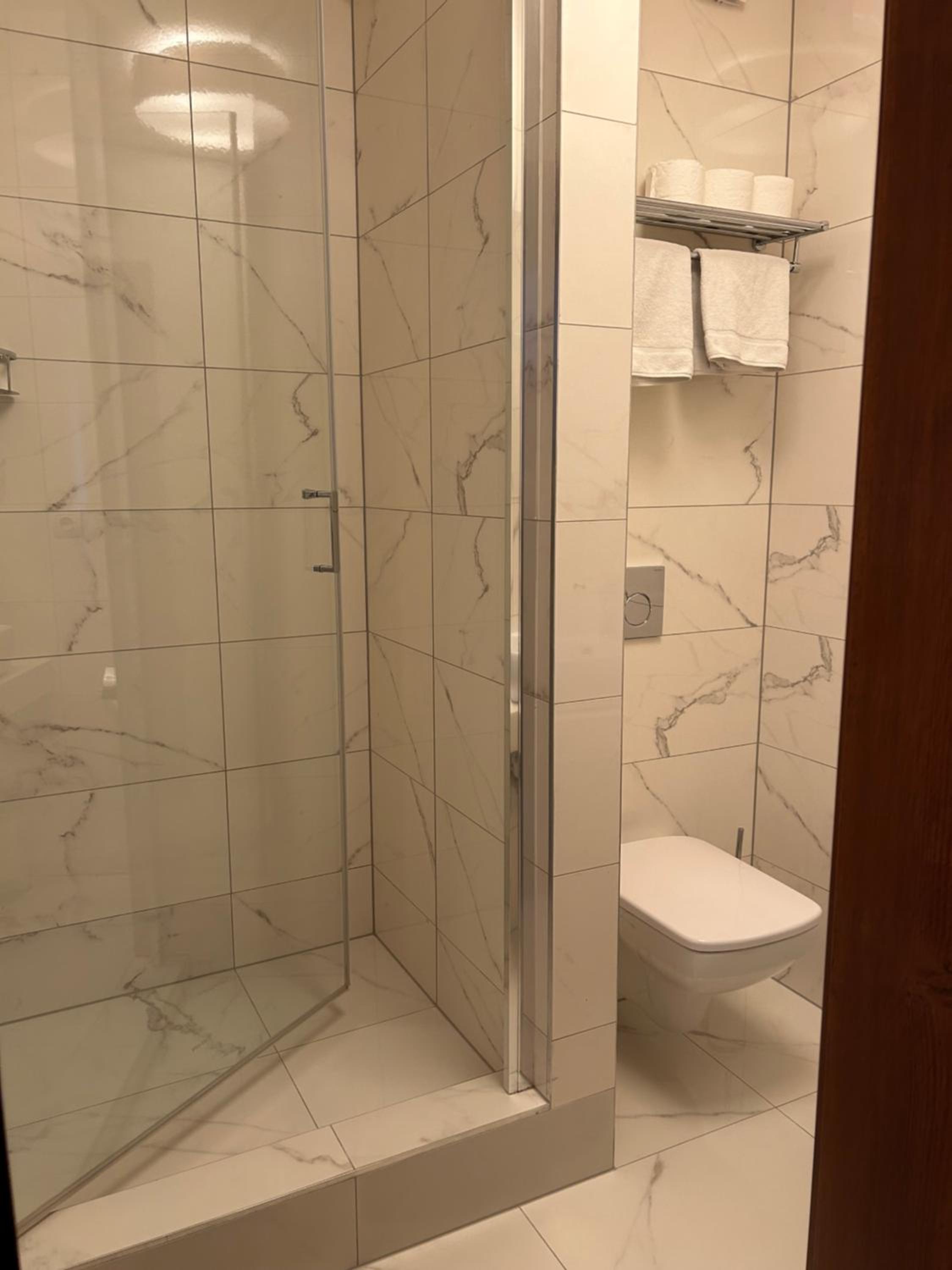 Standard Triple Room - Photo 10