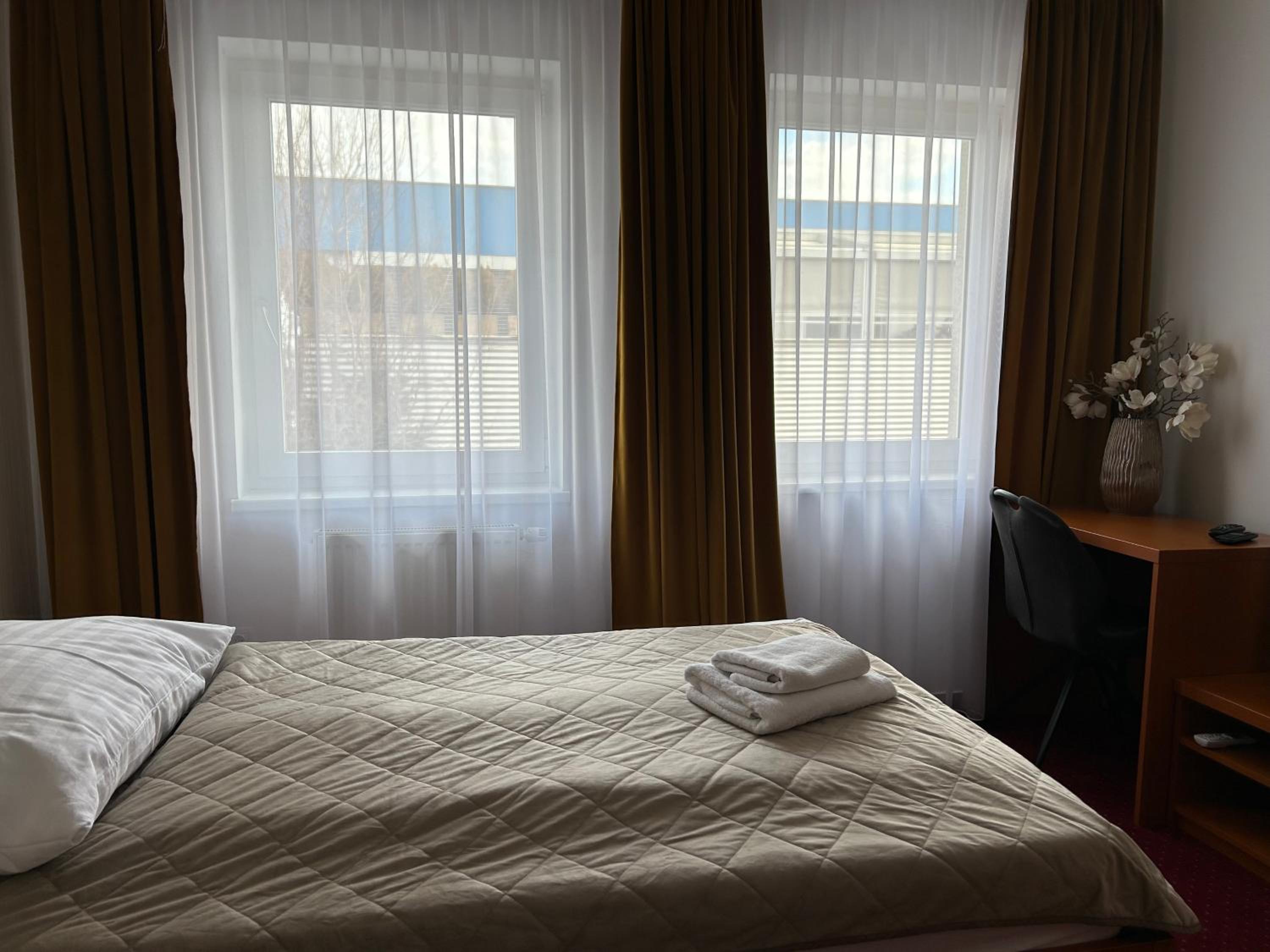 Standard Triple Room - Photo 2