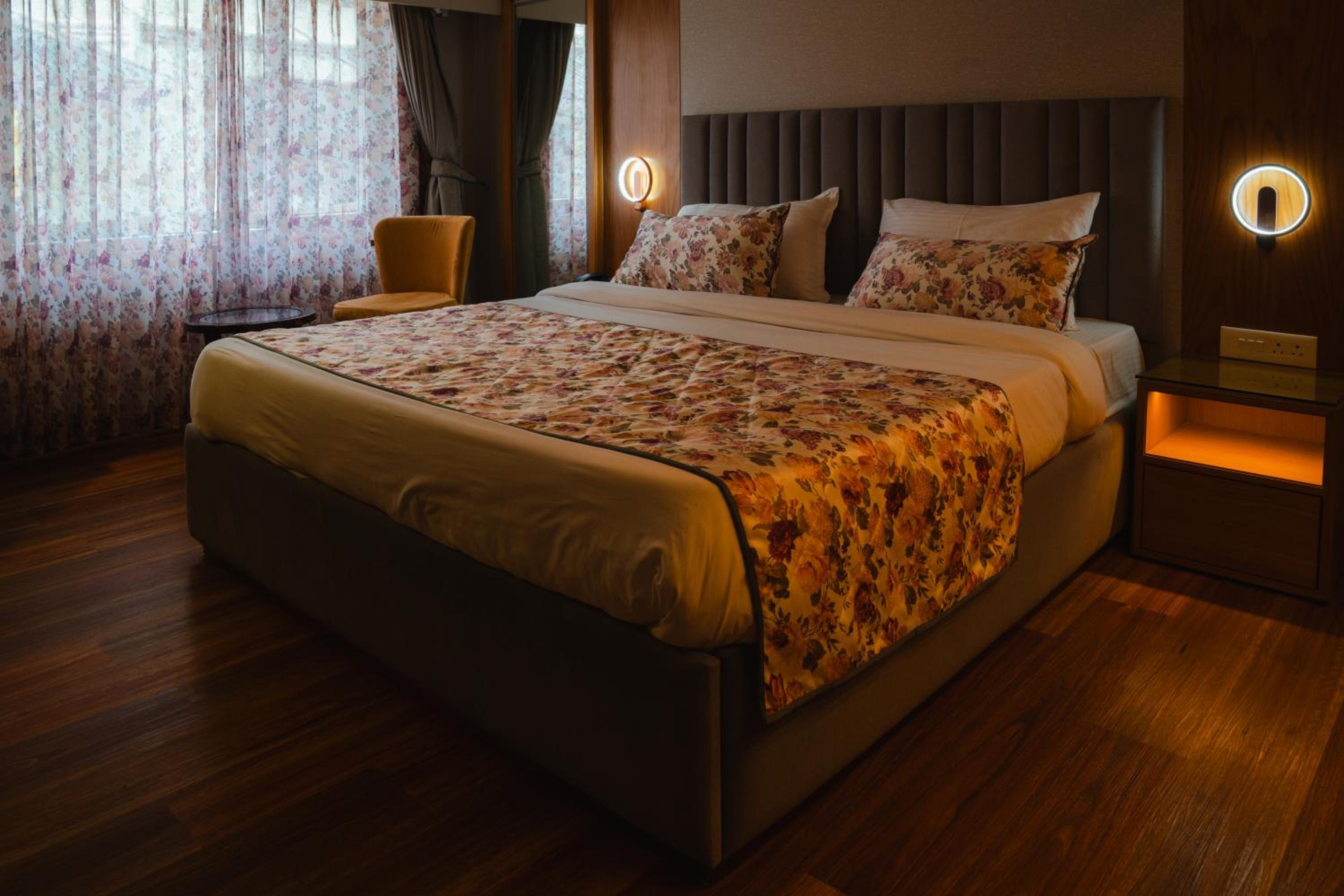 Deluxe Double or Twin Room