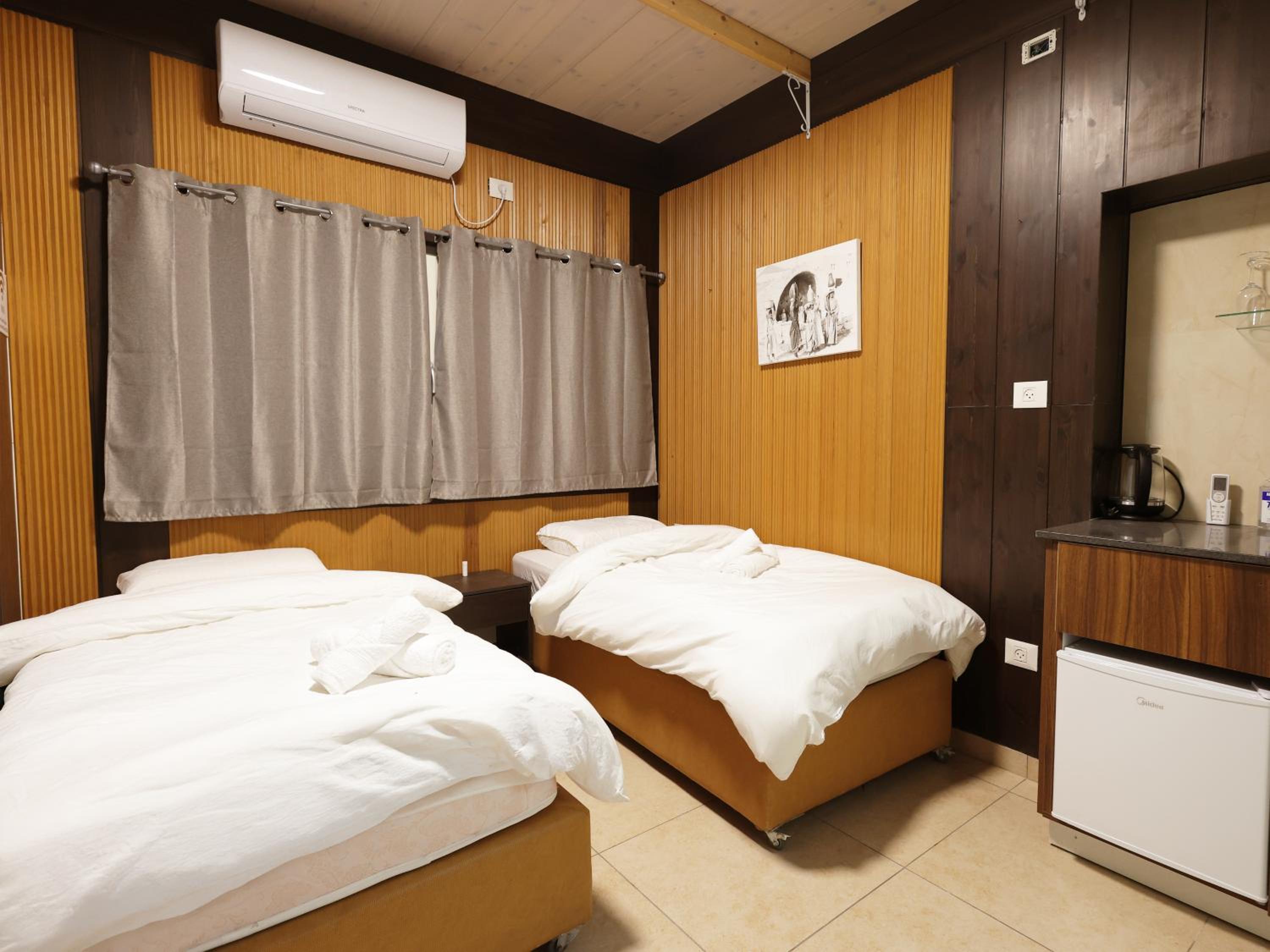 Deluxe Double or Twin Room - Photo 3