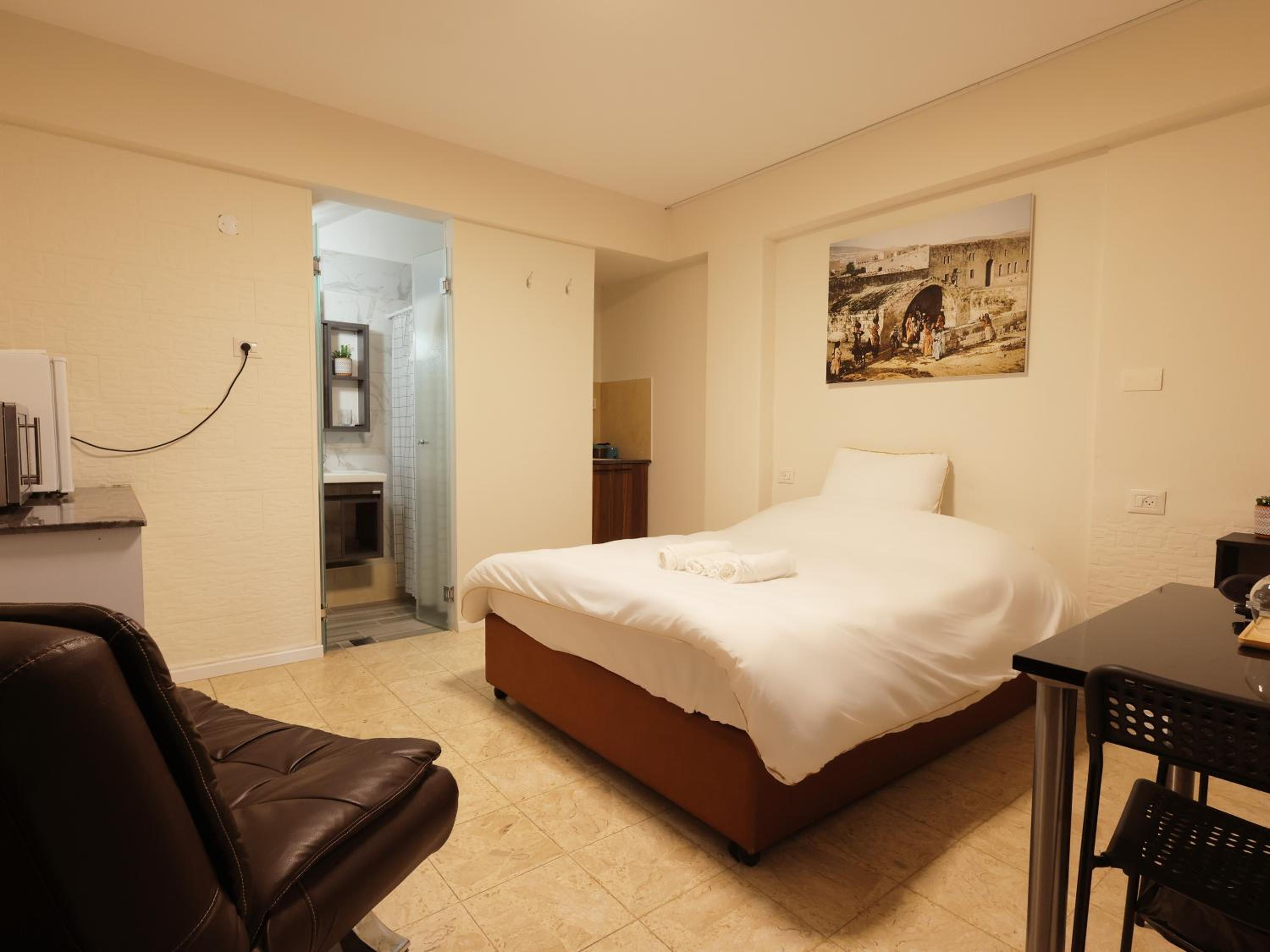 Deluxe Double or Twin Room - Photo 5