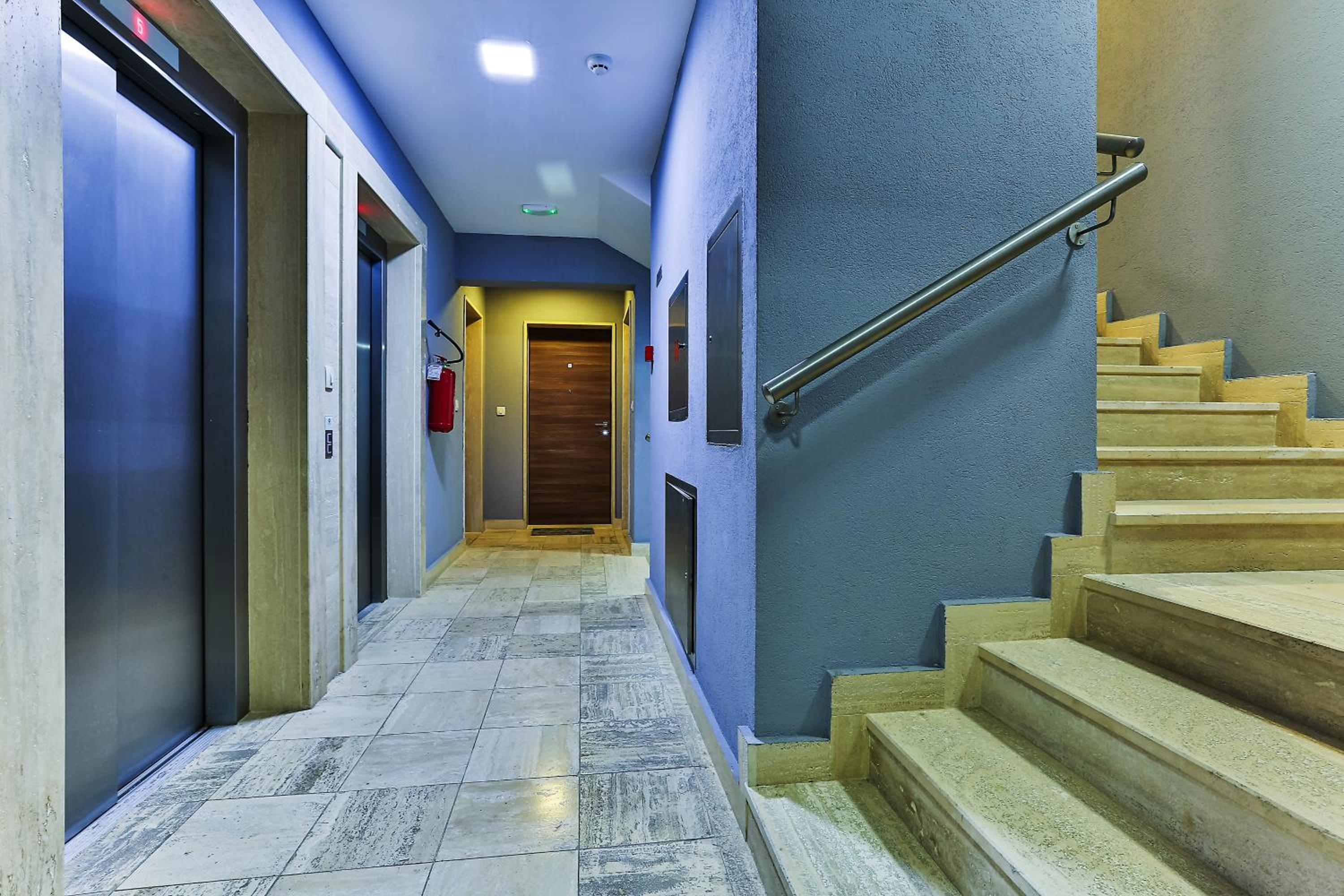 One-Bedroom Apartment with Balcony photo 3