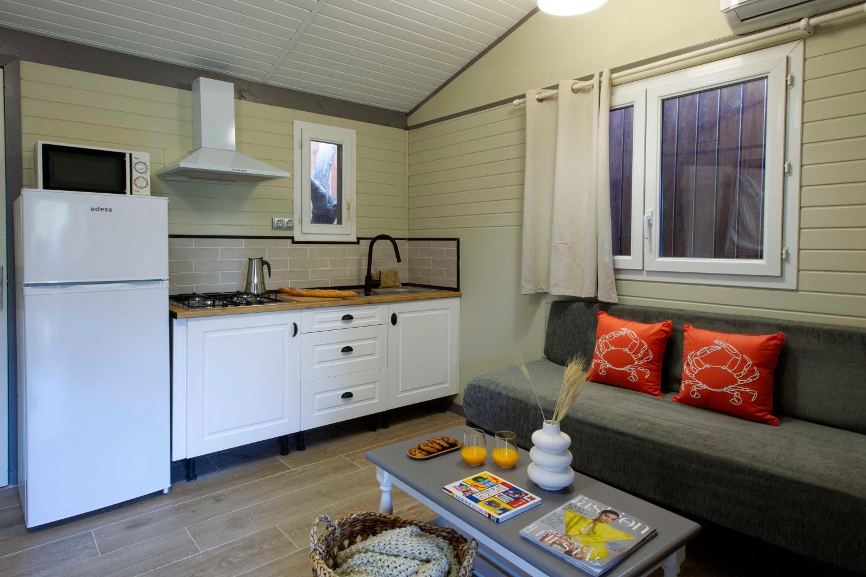 Superior Bungalow photo 3