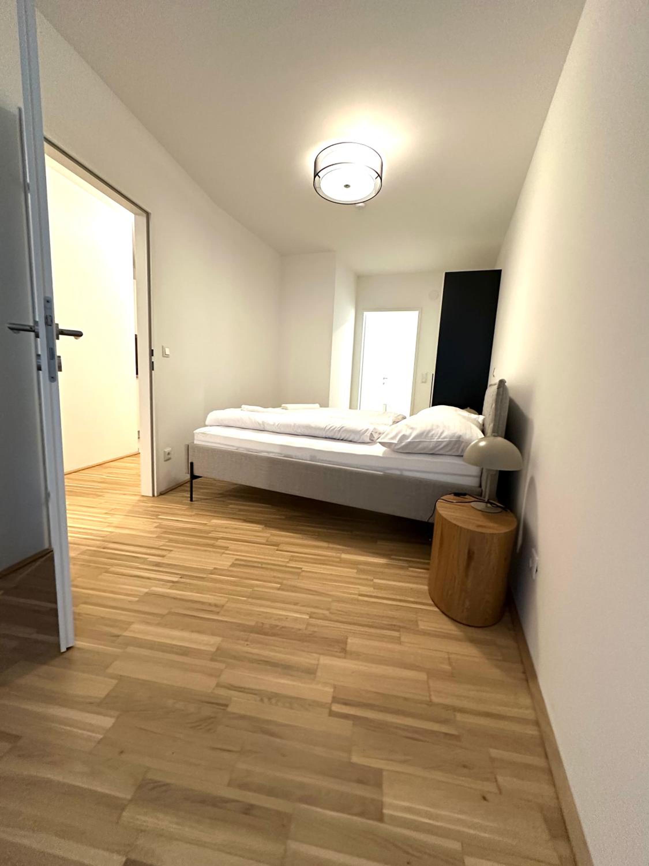 One-Bedroom Apartment with Balcony