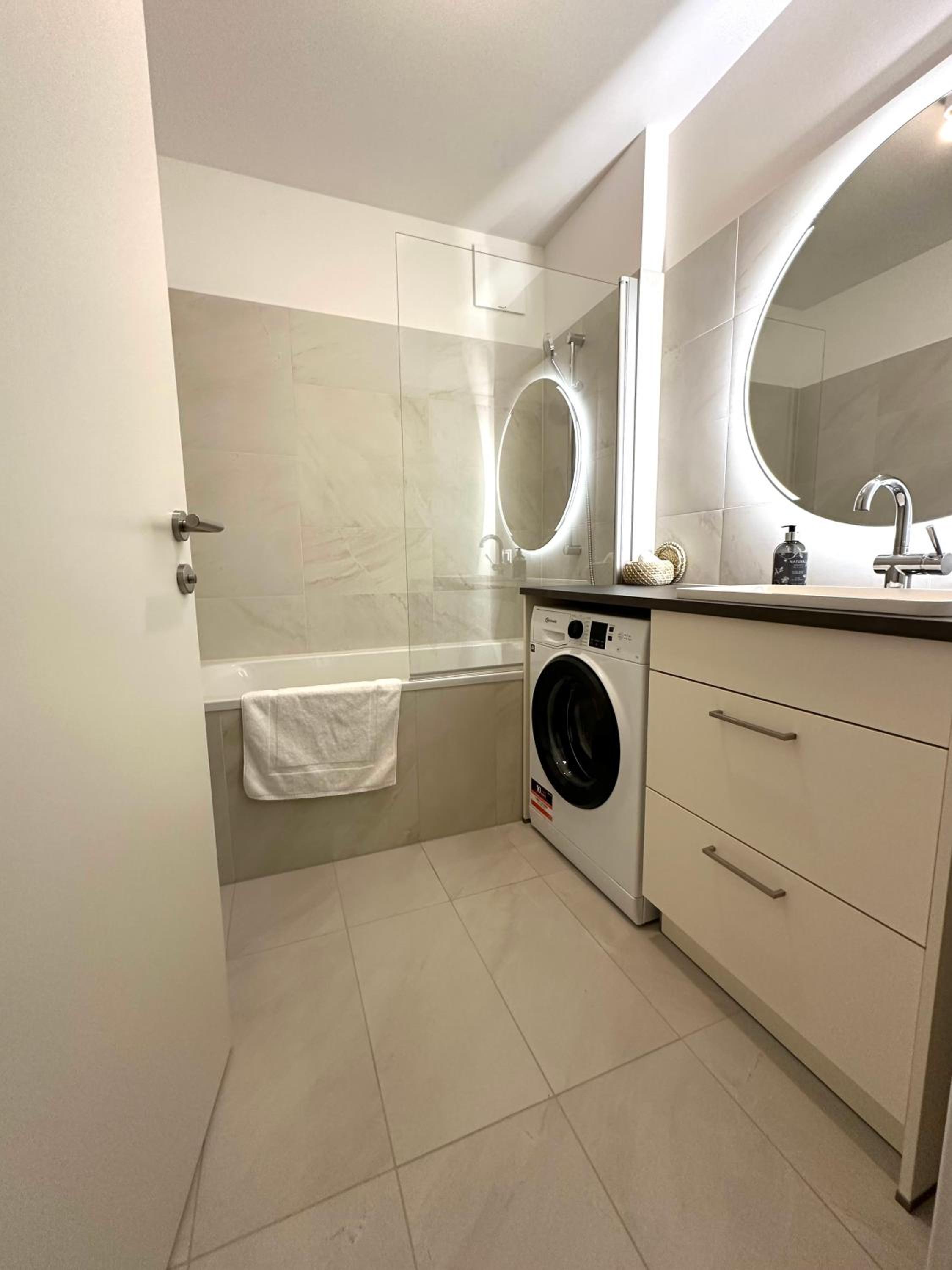 One-Bedroom Apartment with Balcony