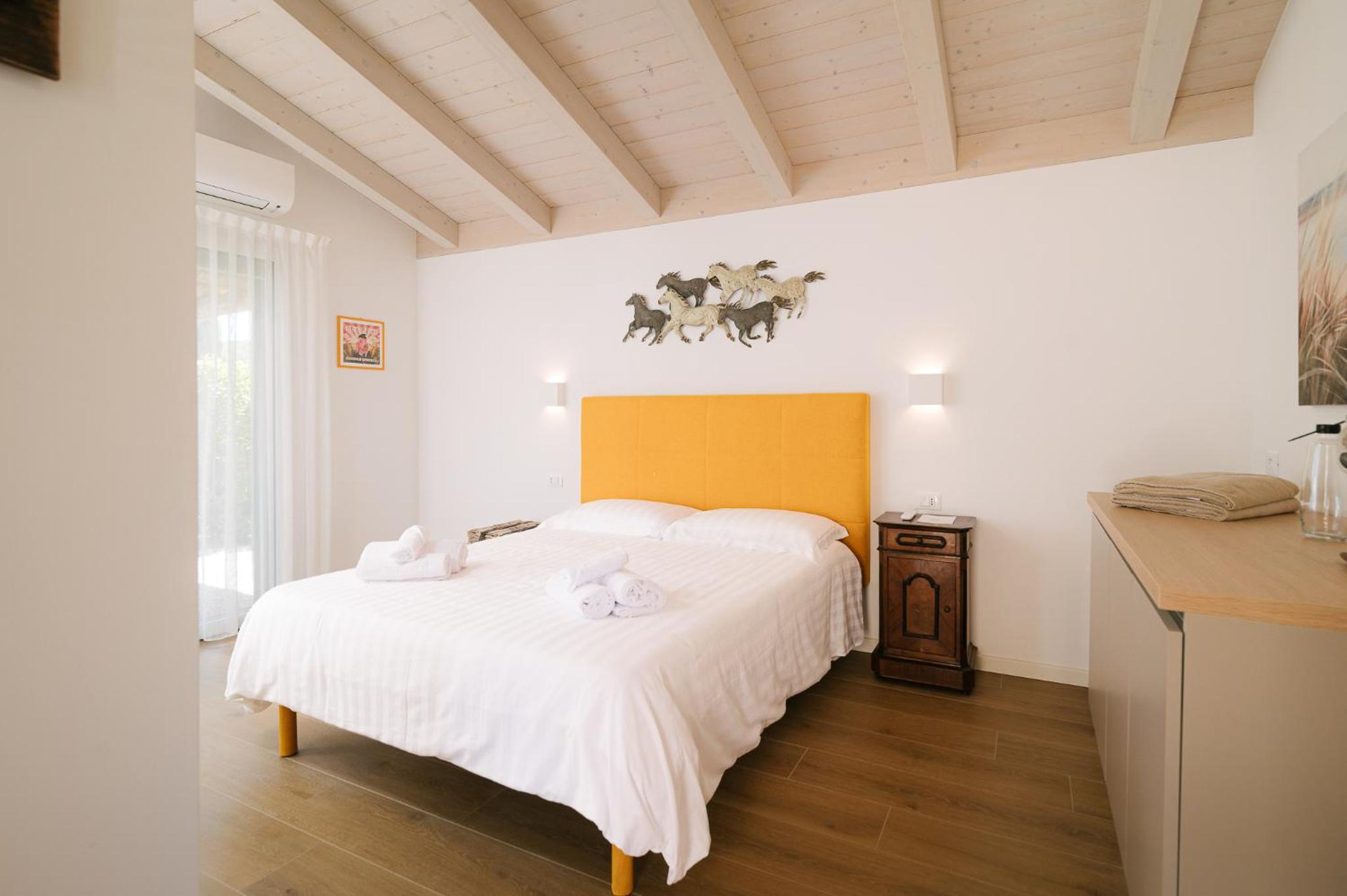 Quadruple Room with Private Bathroom photo 2