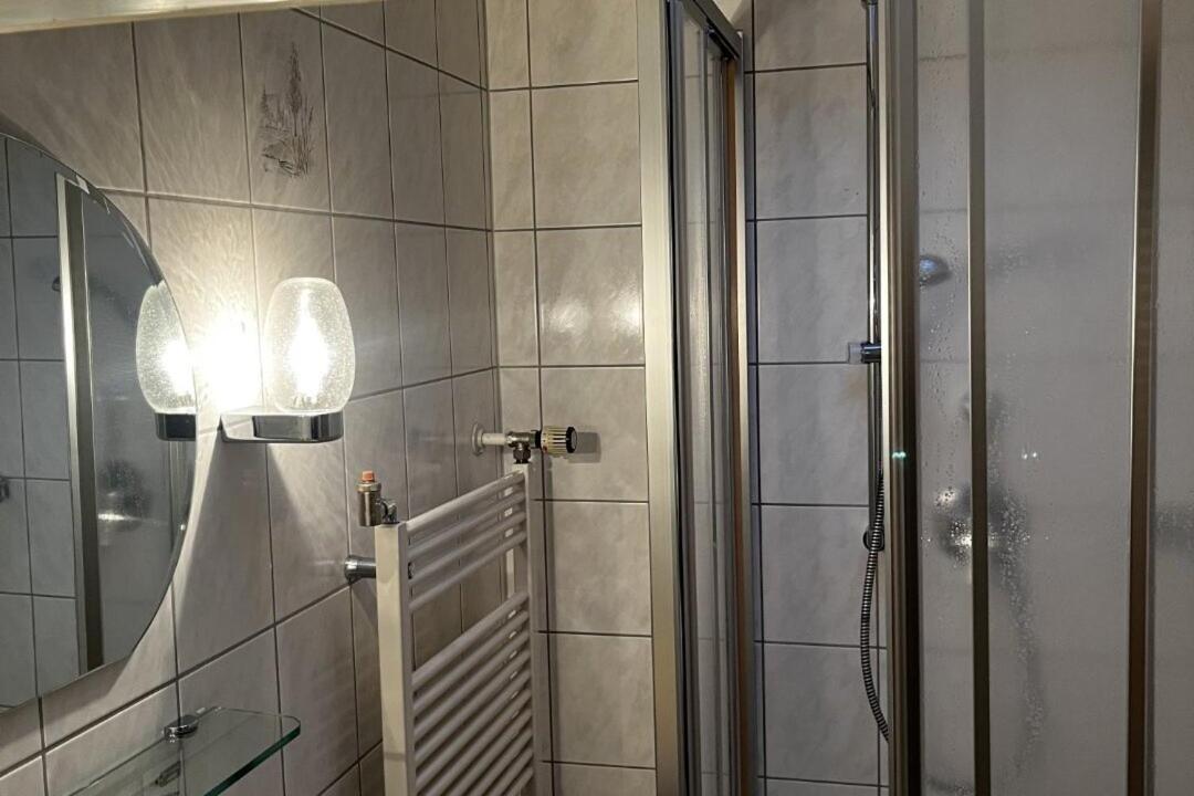 Single Room with Bathroom photo 3