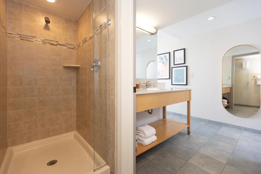King Room with Soaking Tub and Ocean View photo 1