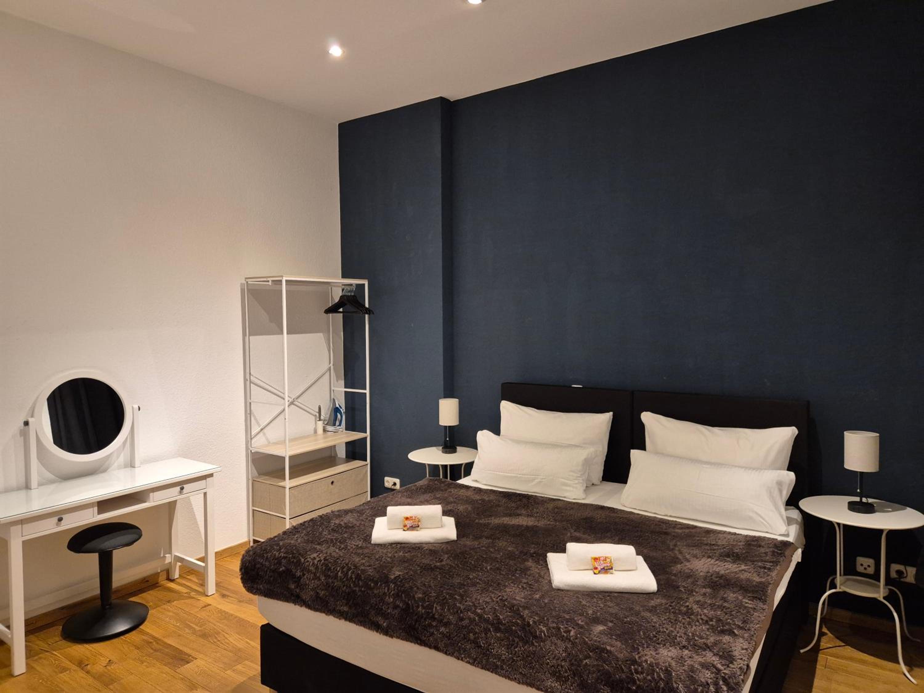 Three-Bedroom Apartment with Balcony photo 2