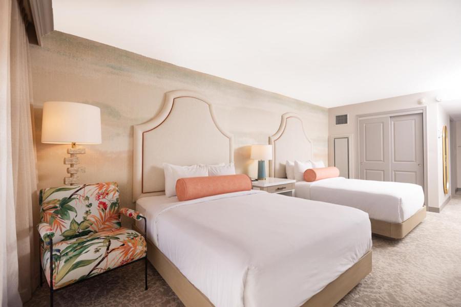 Two Queen Beds with Obstructed View photo 2