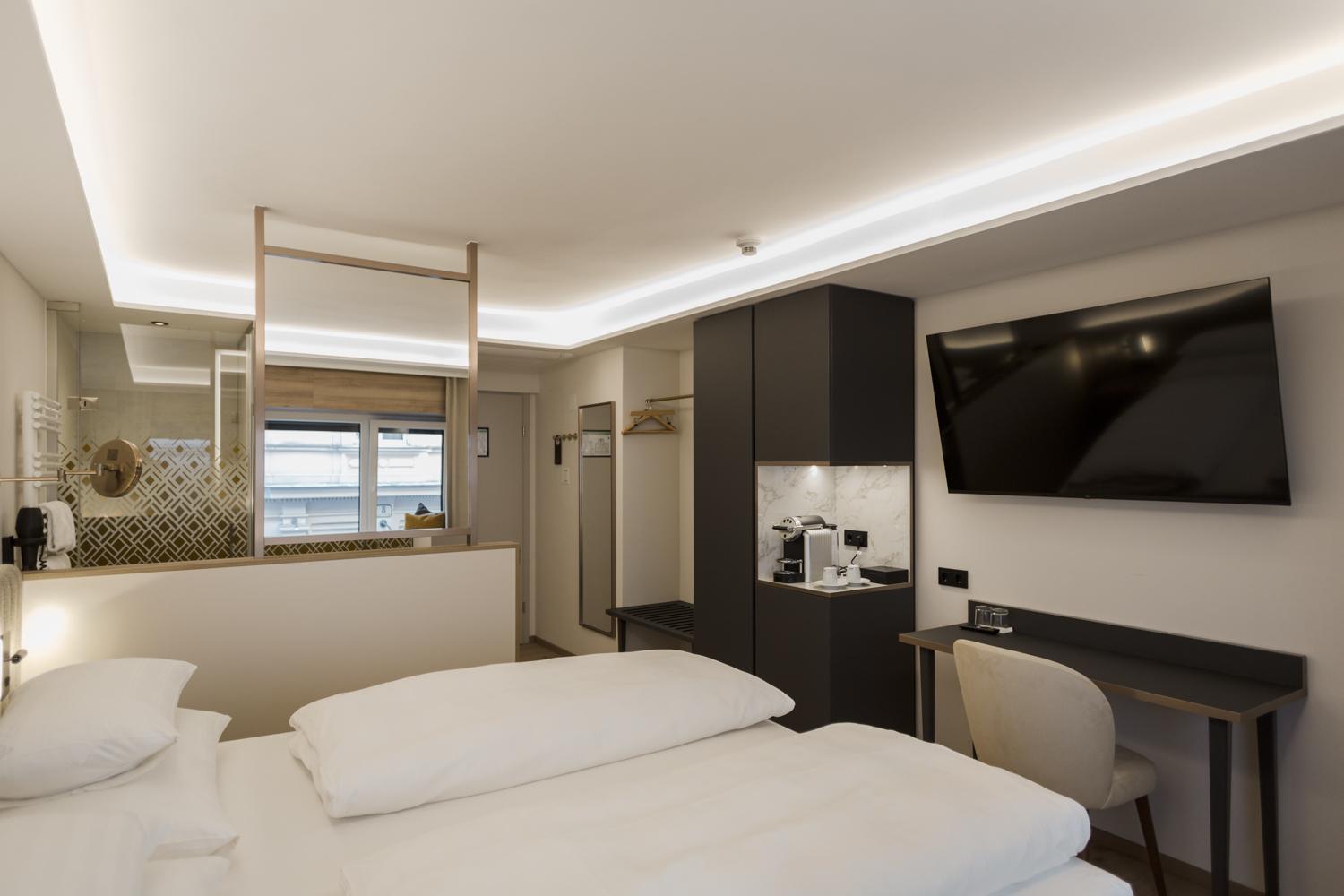 Deluxe Double Room - Photo 5