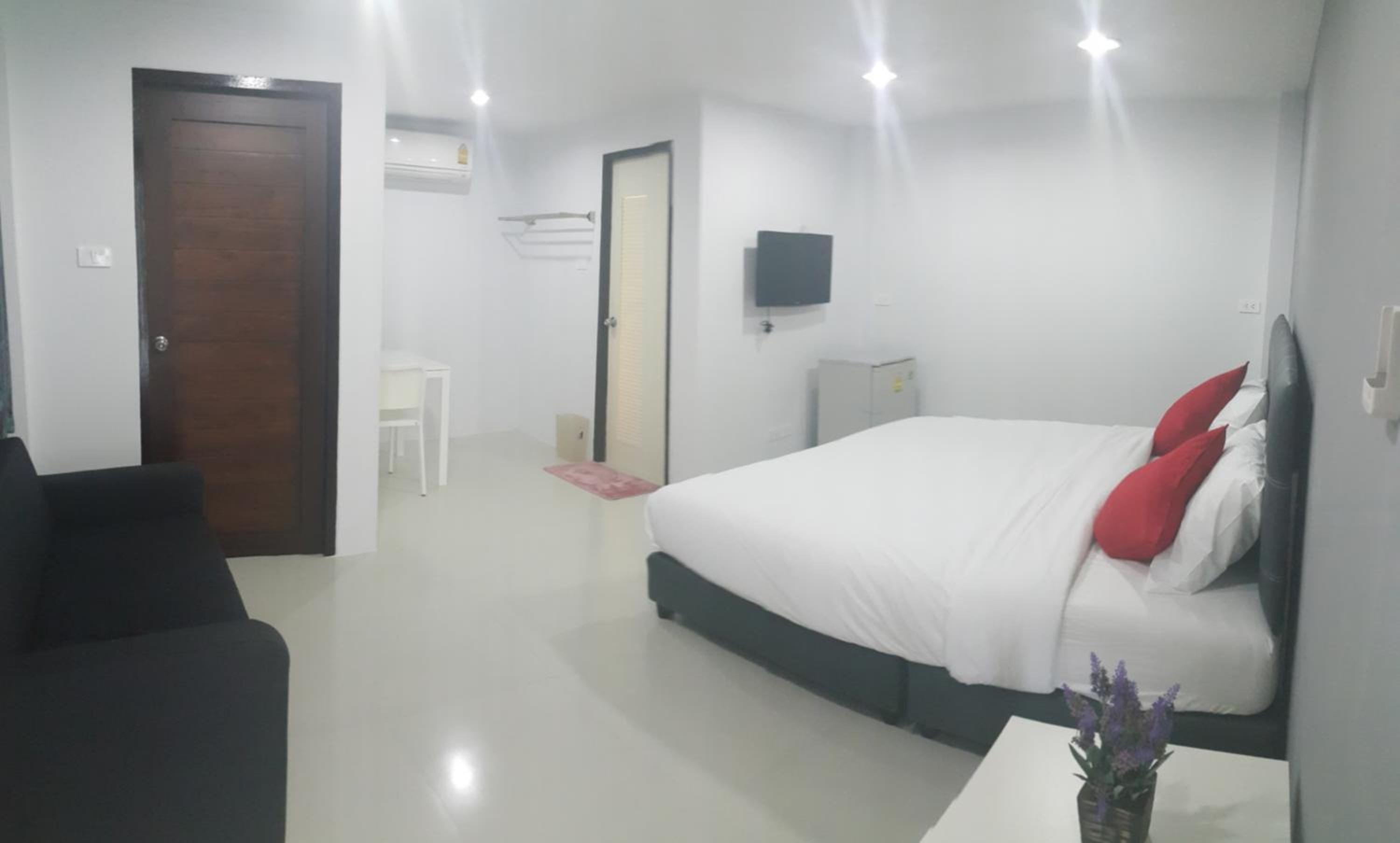 Single Room with Balcony photo 2