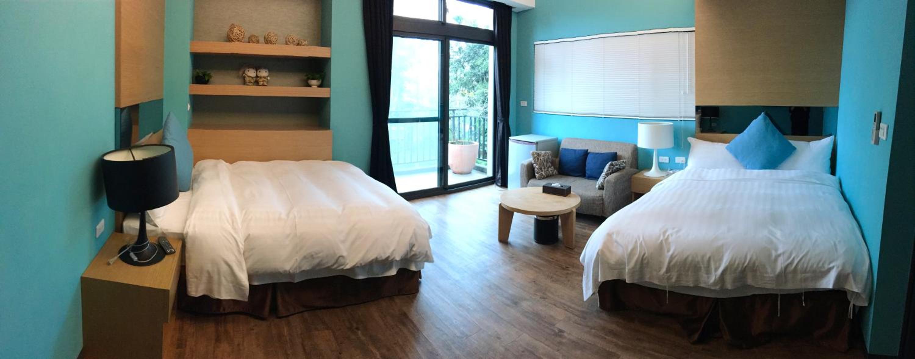 Family Room with Balcony photo 1