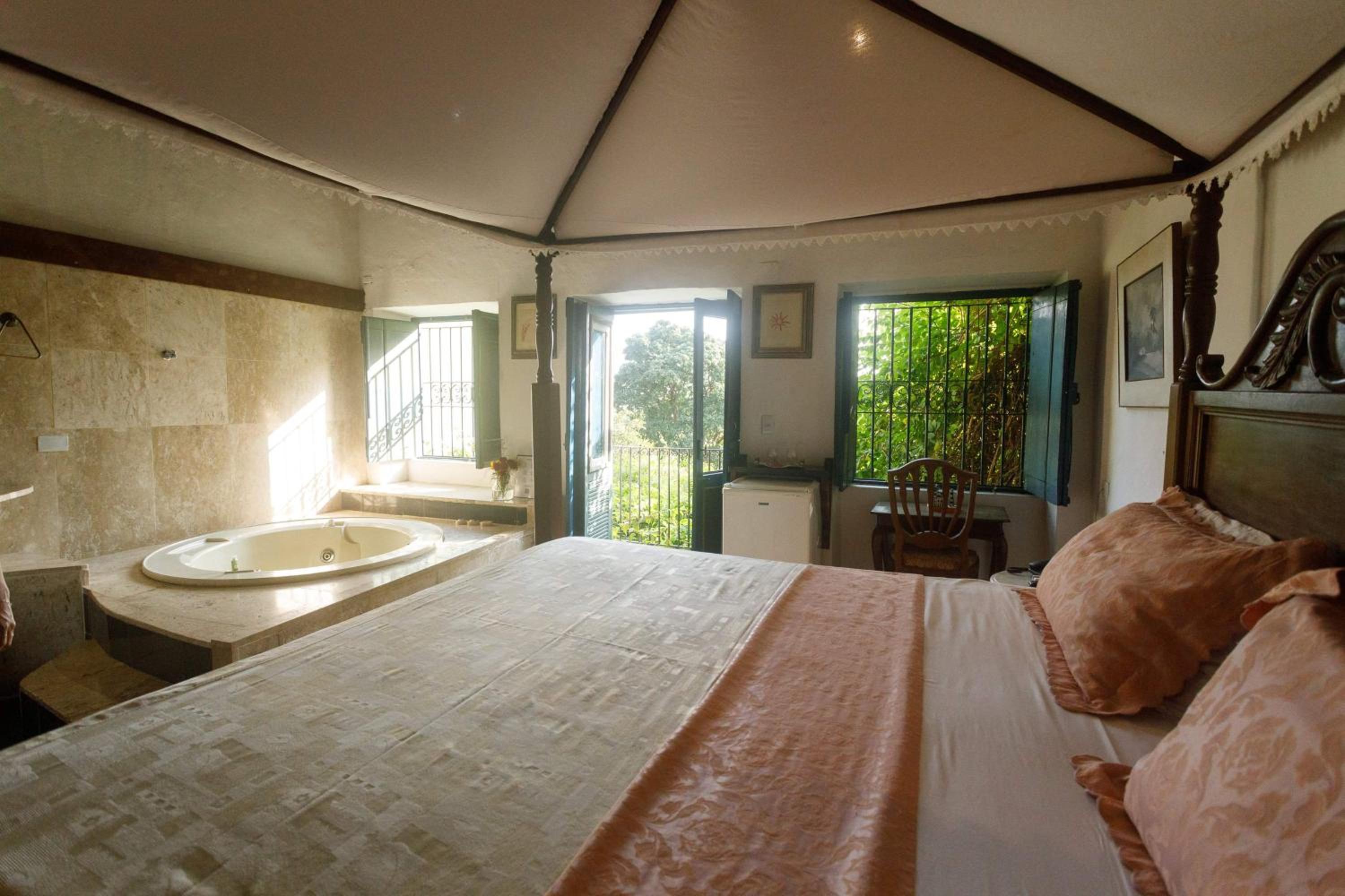King Room with Spa Bath photo 2