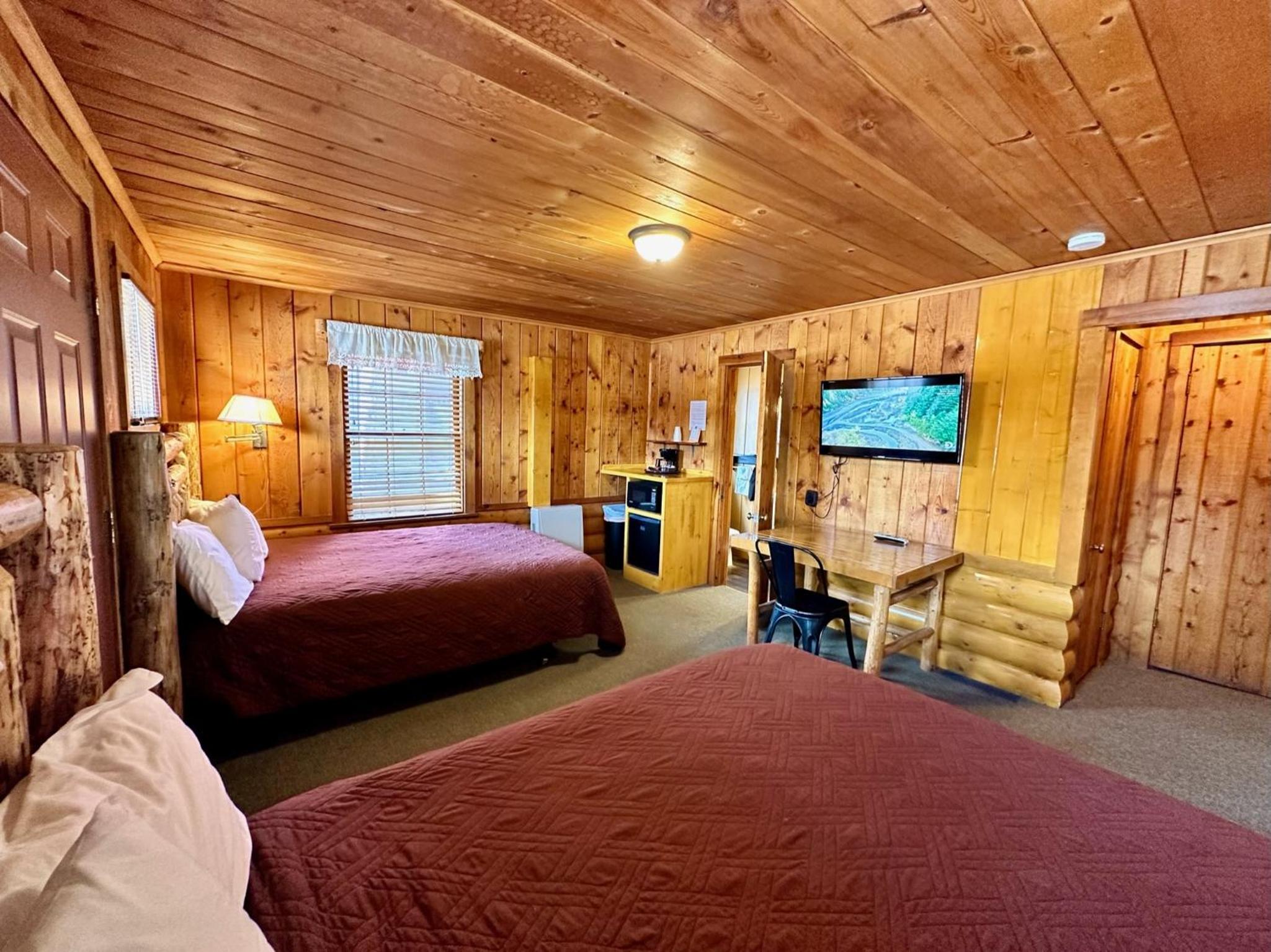 Cabin #6 photo 1