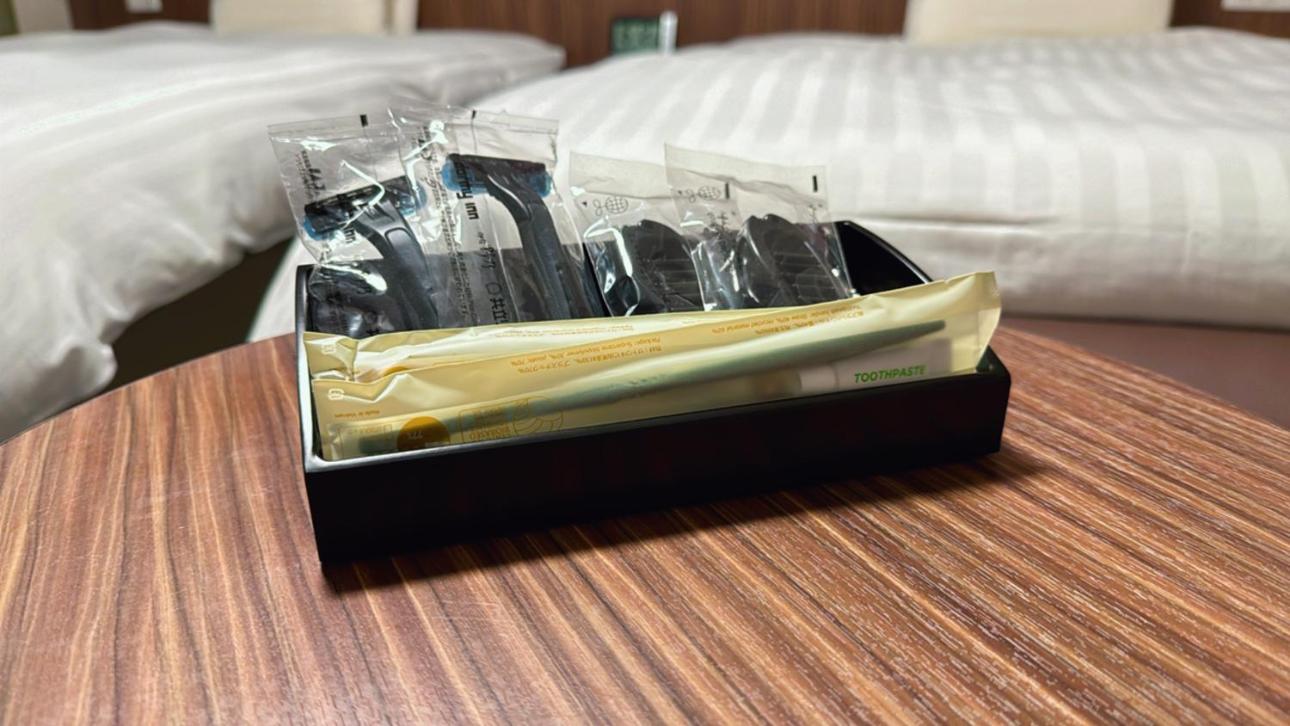 Non-Smoking Queen Room, check-in from 15:00 / check-out until 13:00 (22-hour stay)