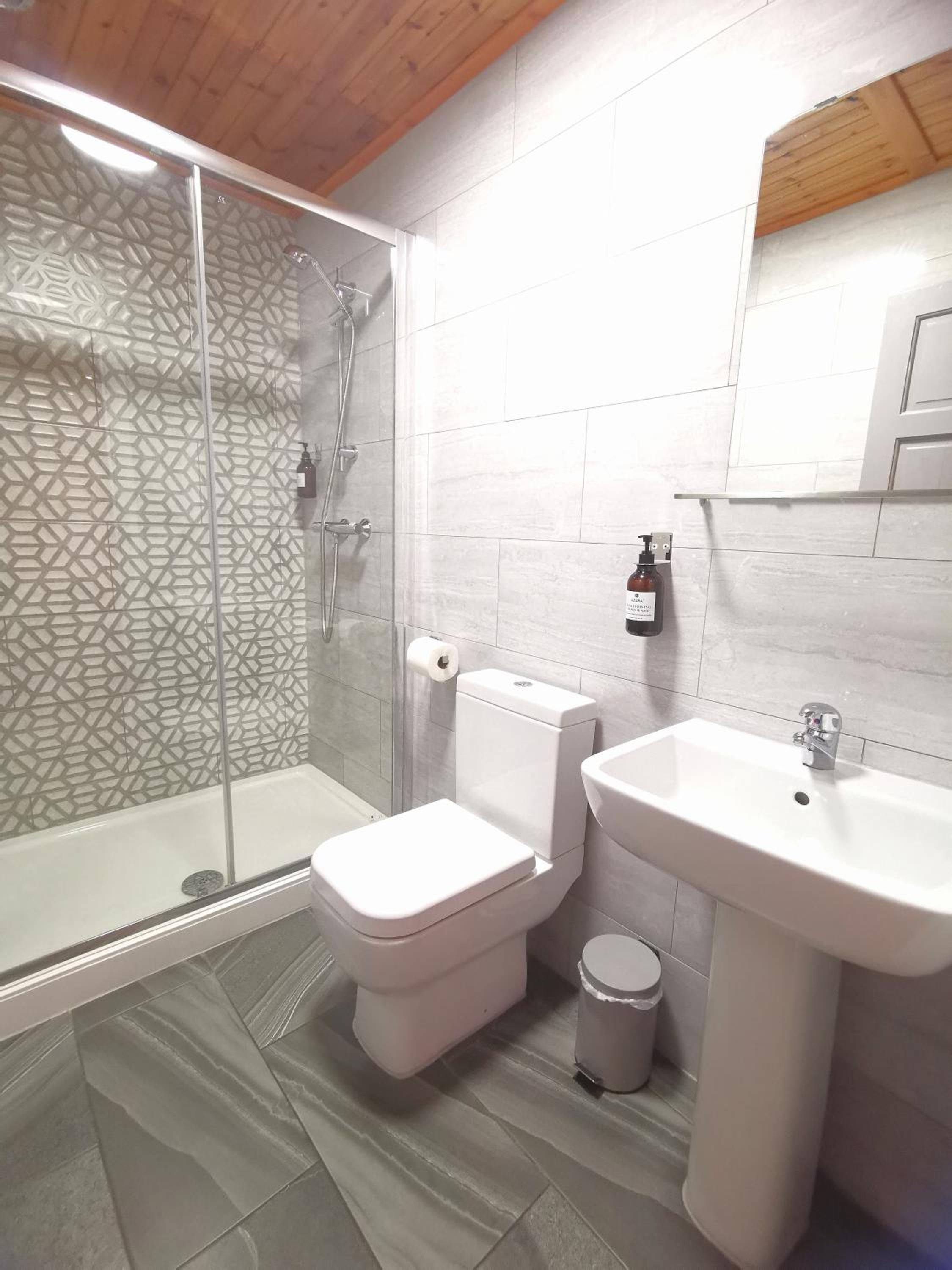 Superior Triple Room - Photo 2