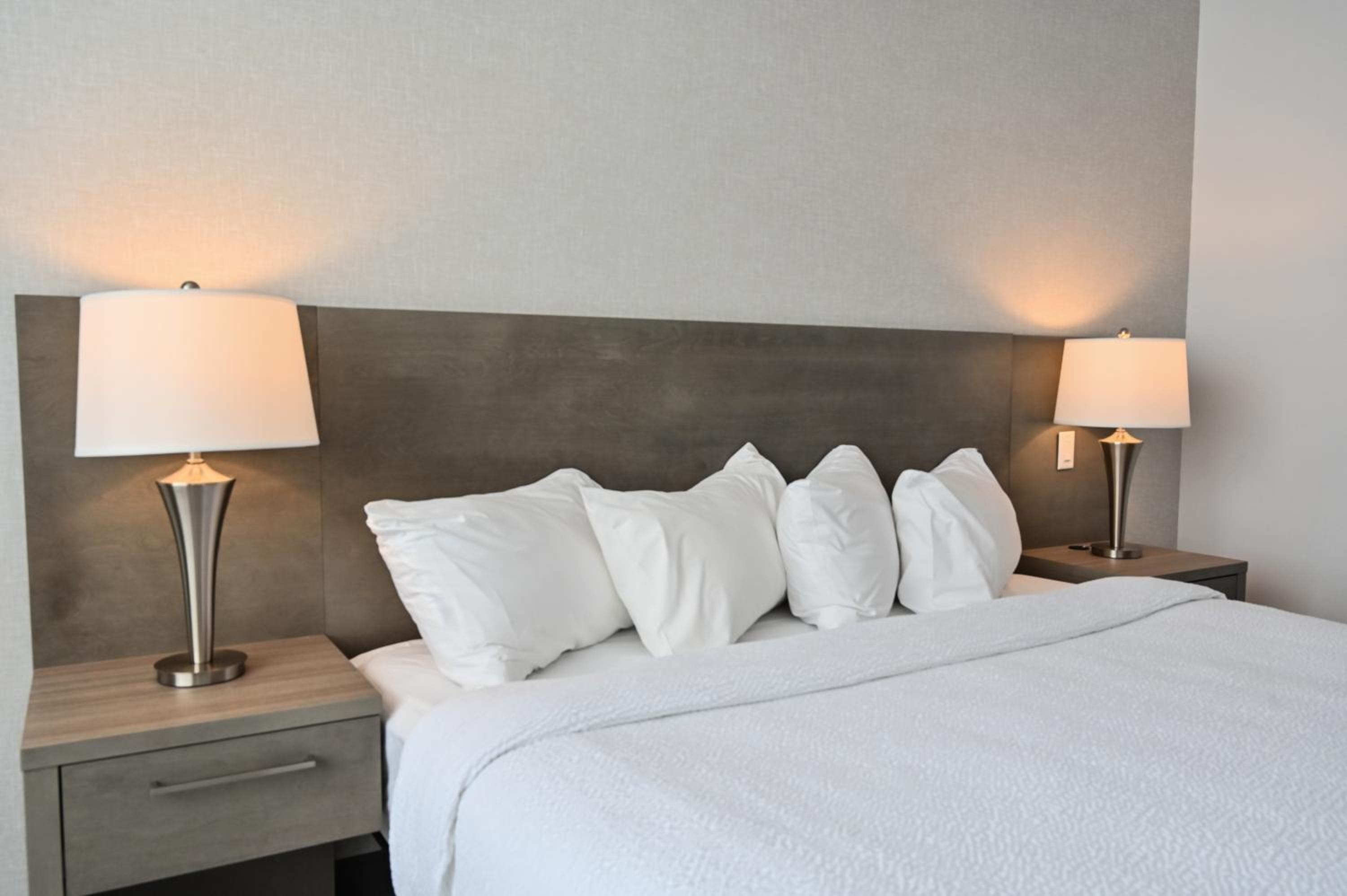 Standard Room, 1 King Bed - Photo 3