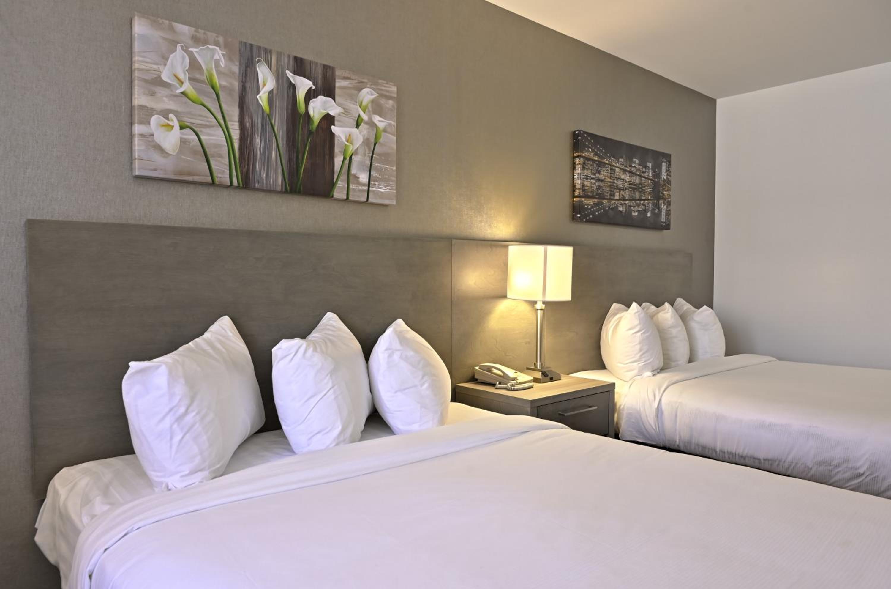 Standard Room, 2 Queen Beds photo 2