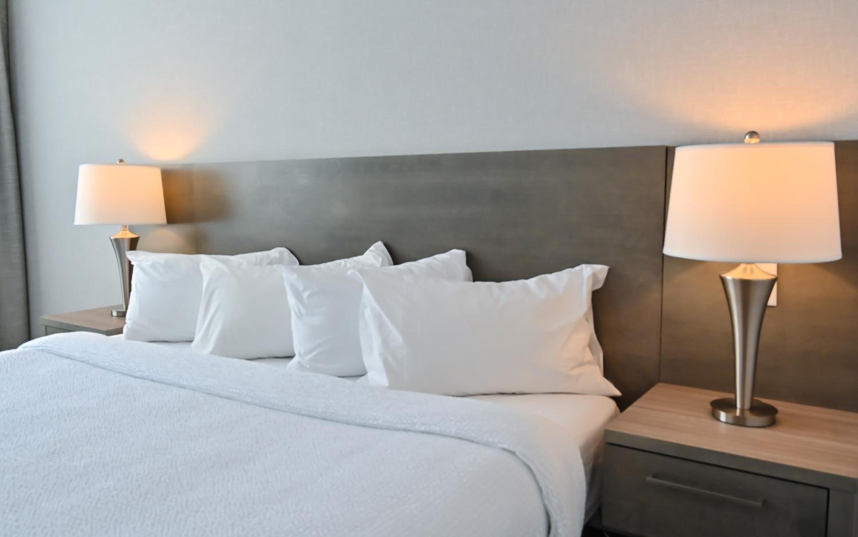 Standard Room, 1 King Bed - Photo 4