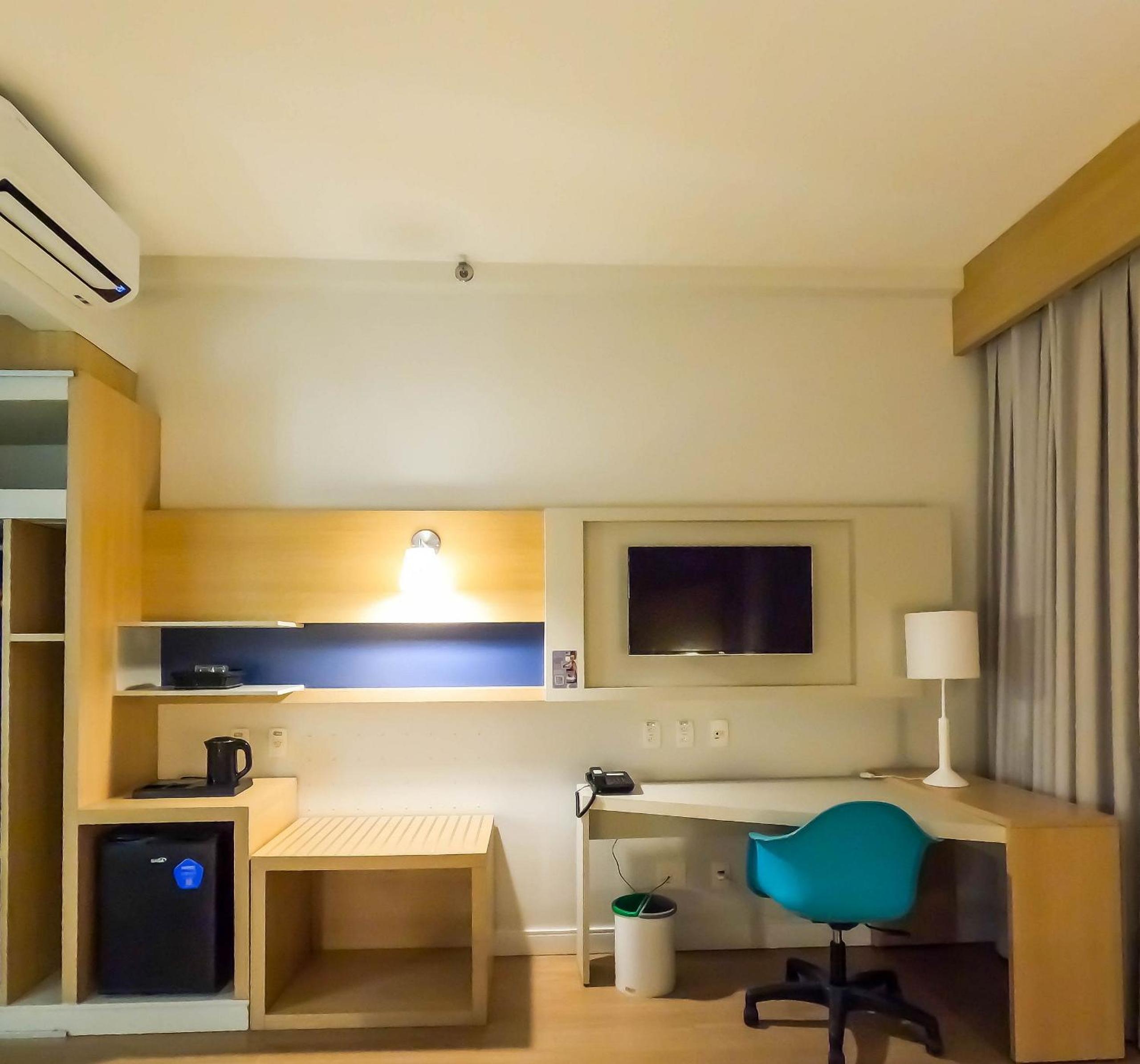 Studio Apartment with King Bed