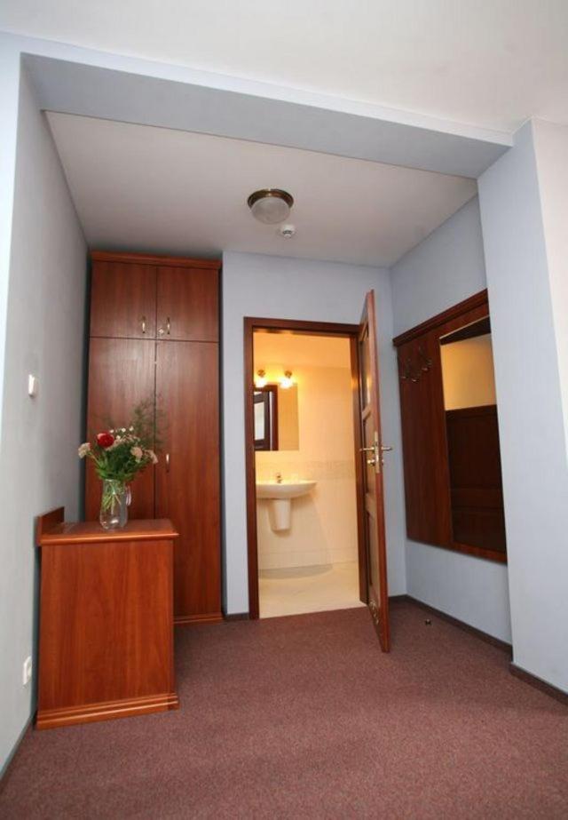 Large Single Room photo 2
