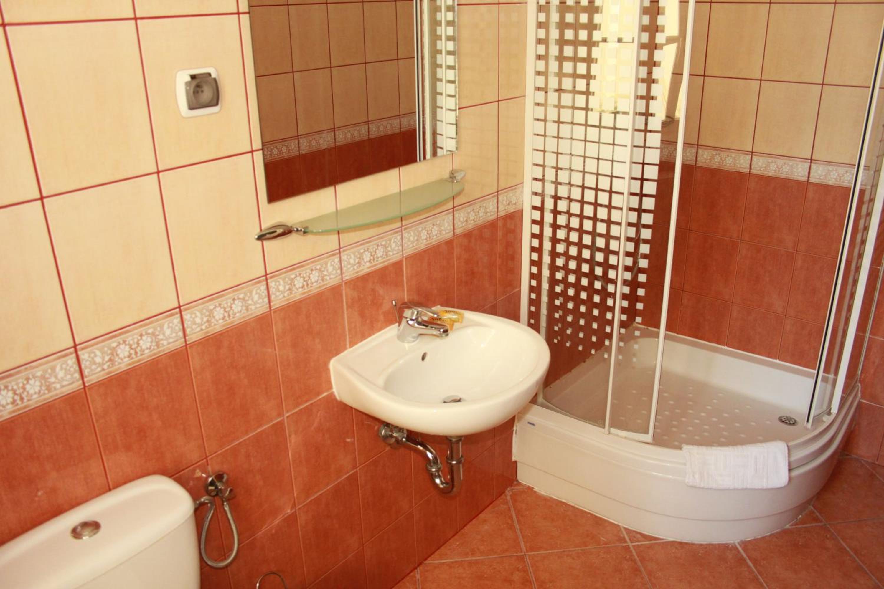 Twin Room With Shower photo 2
