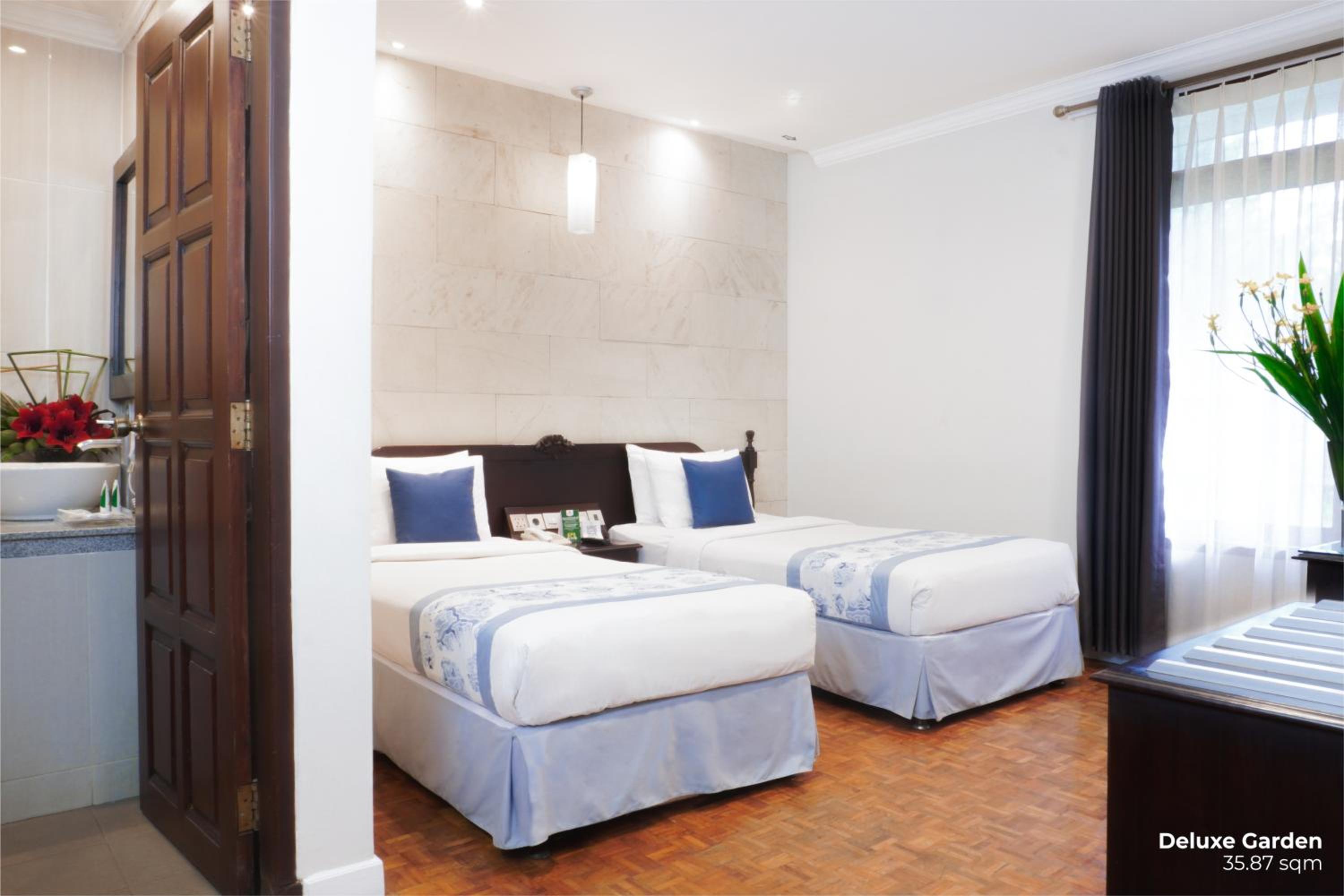 Deluxe Twin Room with Garden View