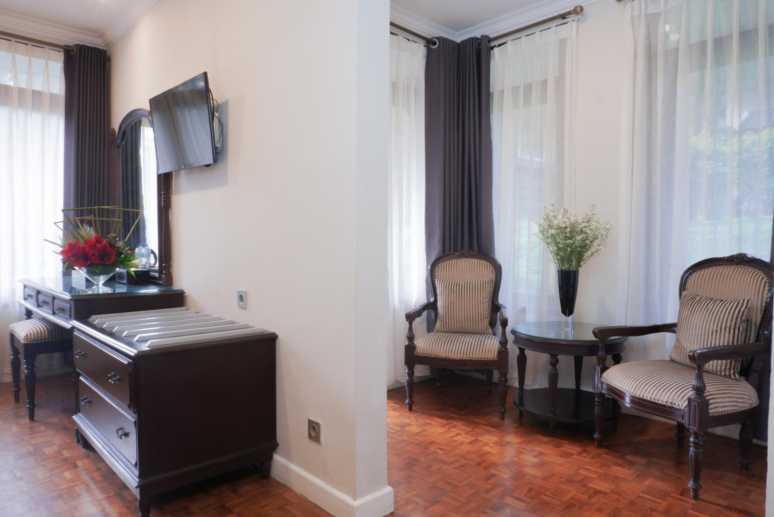 Deluxe Twin Room with Garden View photo 2