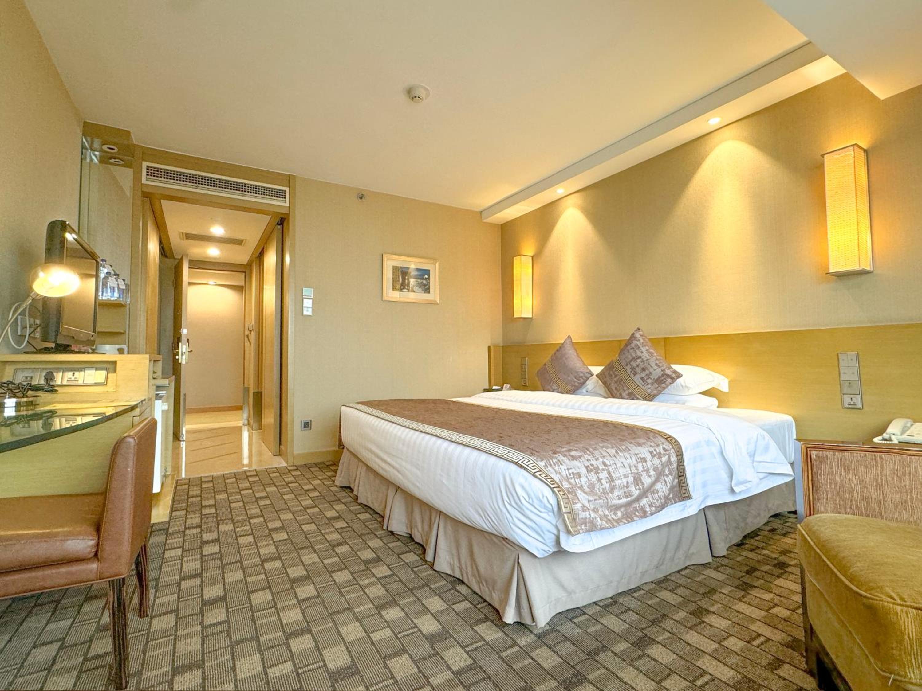 Qingyue Yajing Double Bed Room (Tranquil Space, Germany GROHE Shower)