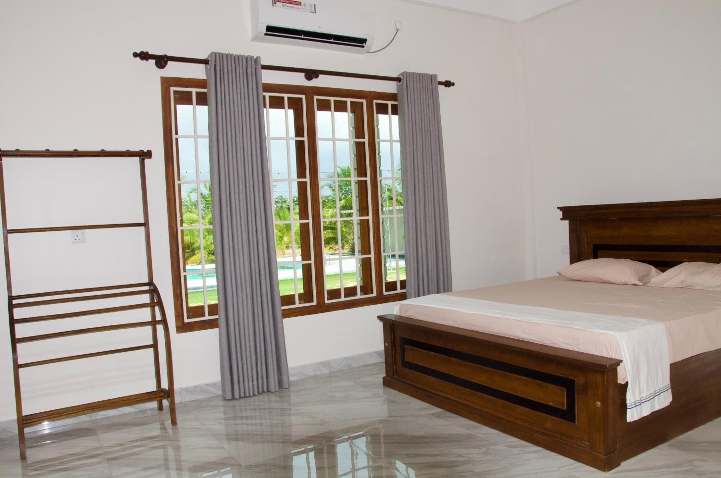 King Room with Pool View photo 1