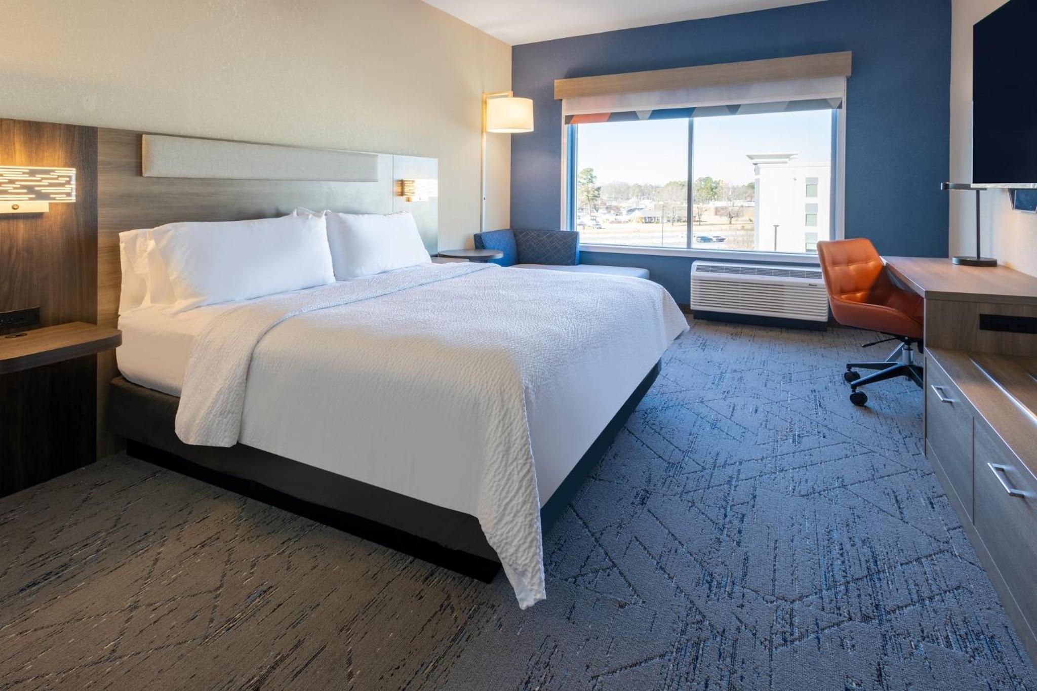 Standard King Room - Photo 4