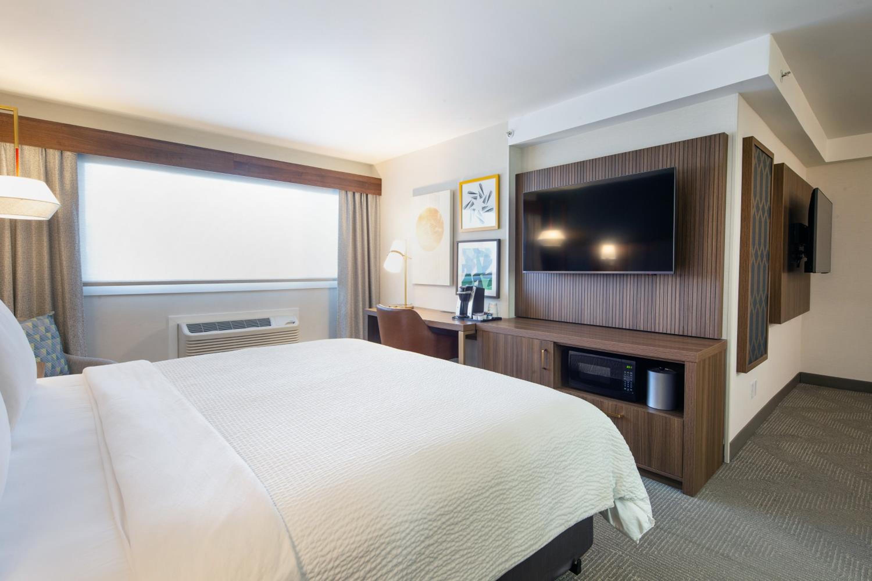 King Suite - Photo 1