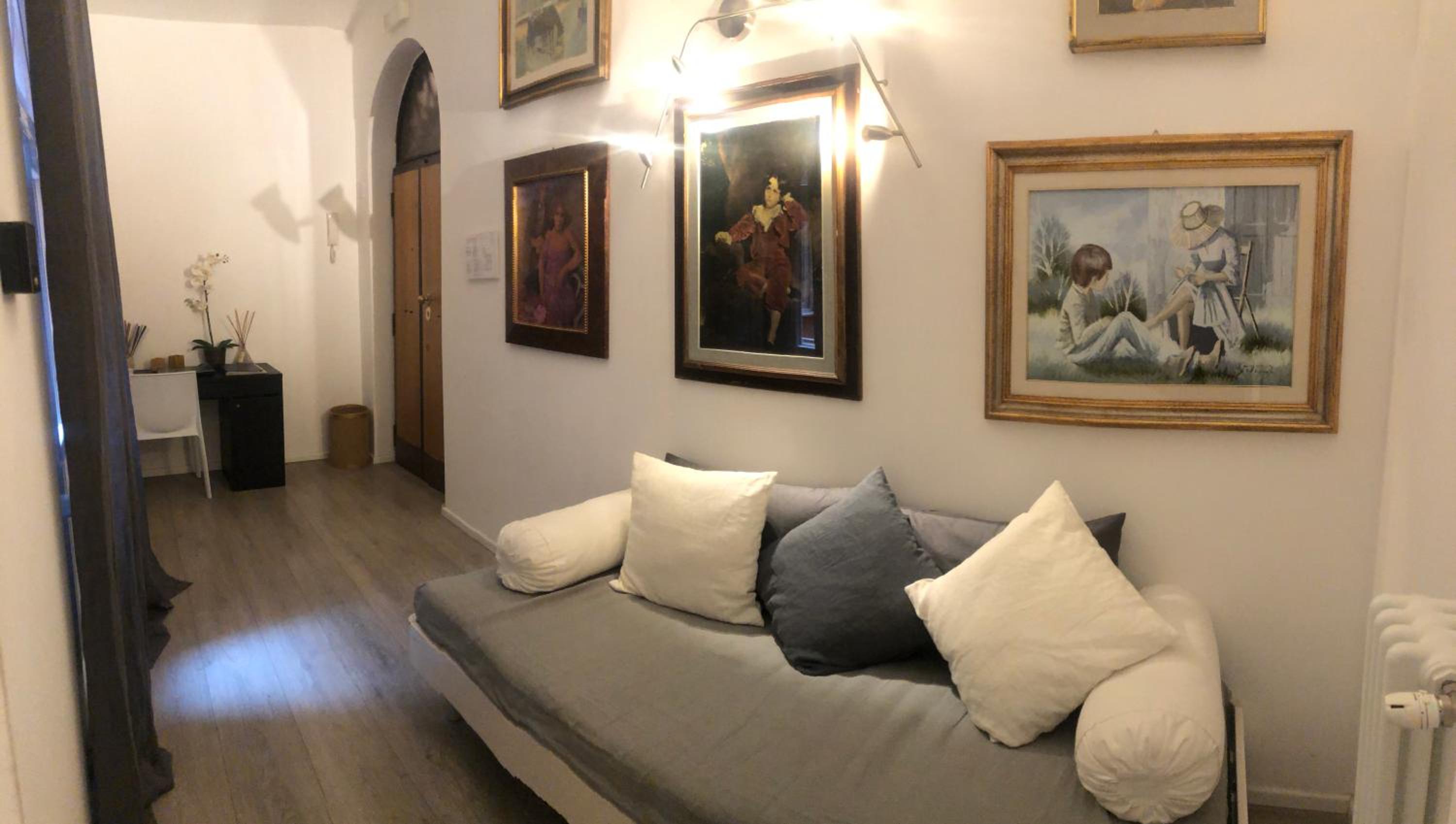 Economy Double Room photo 3