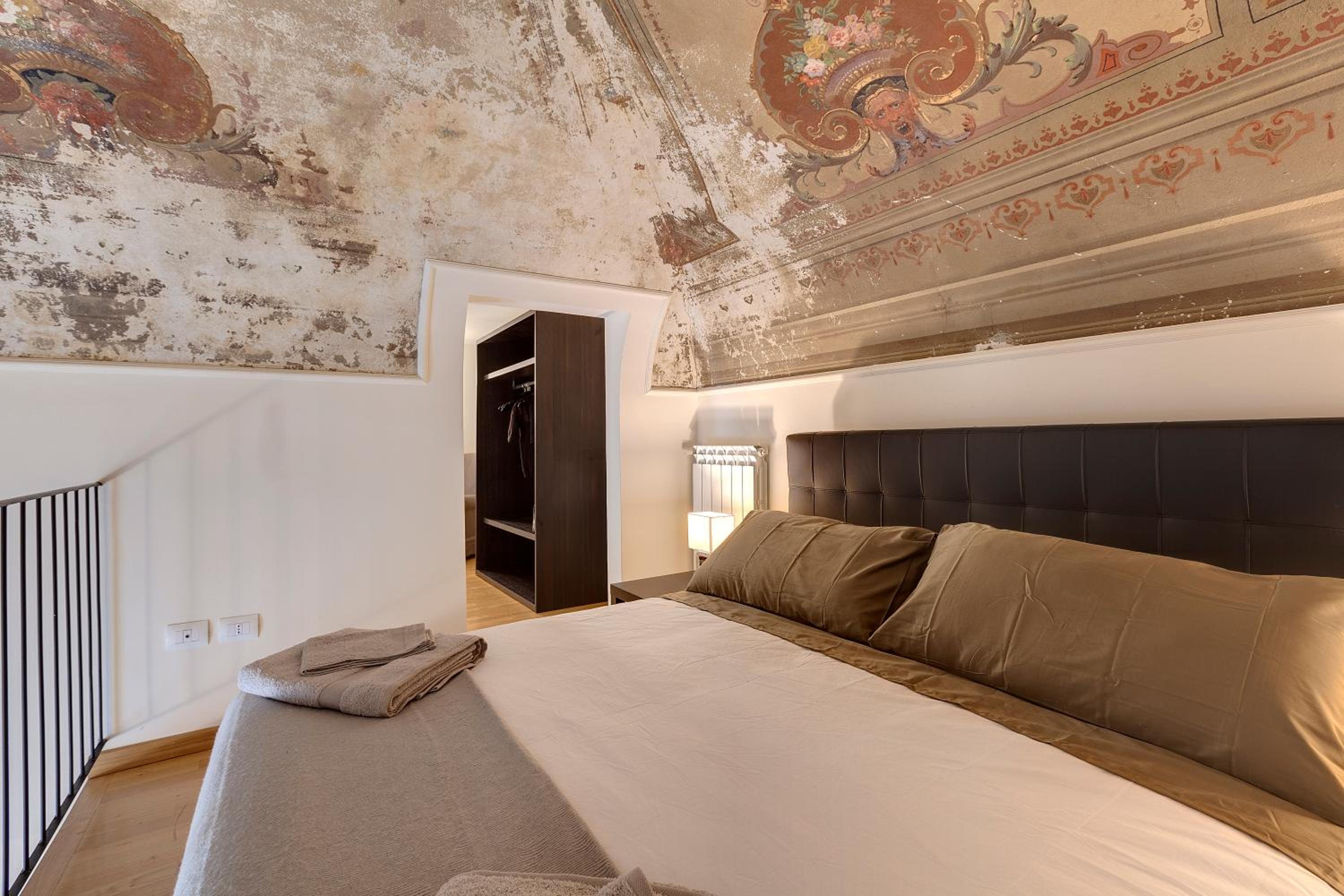 Standard One-Bedroom Apartment photo 1
