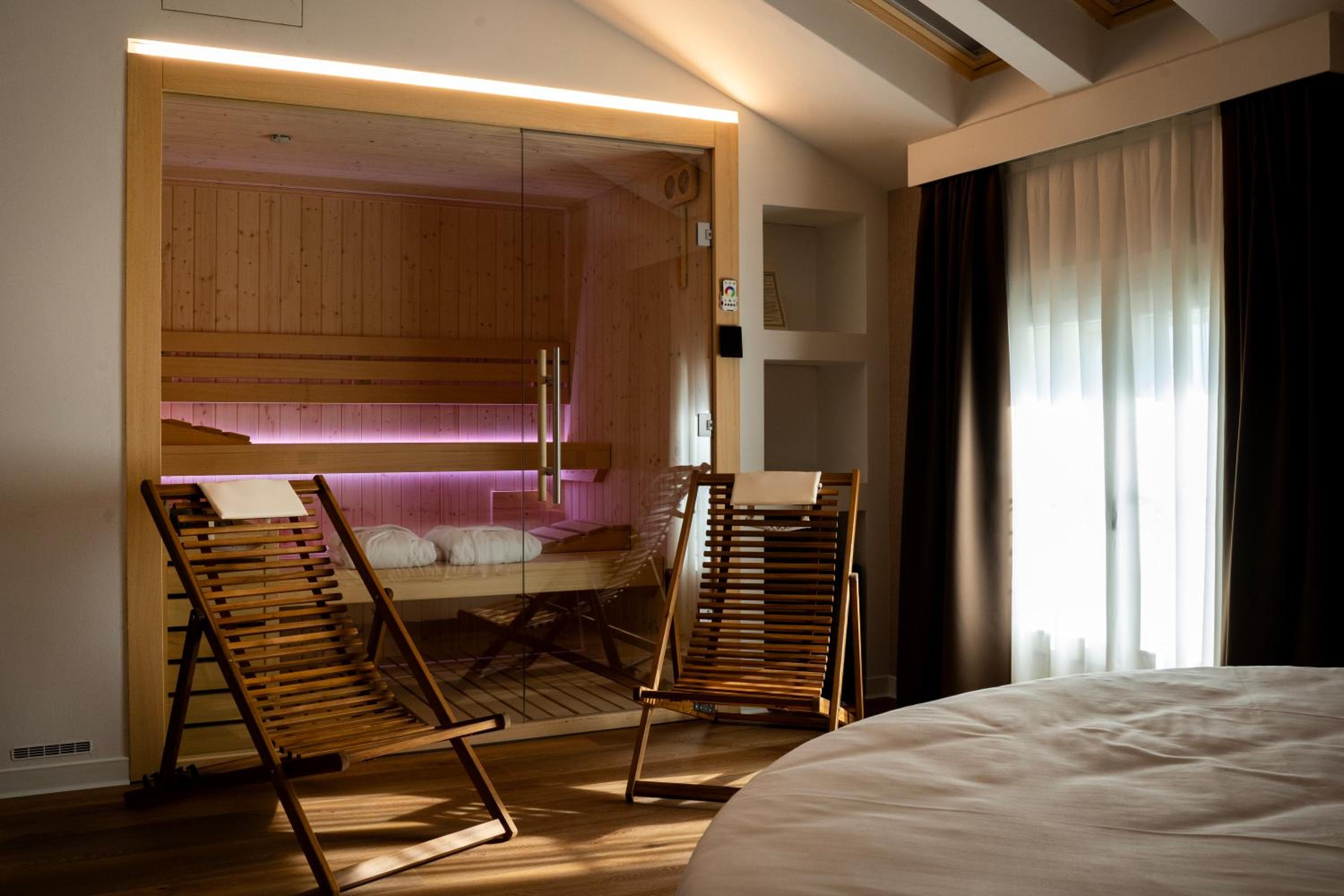 Suite with Sauna - Photo 1