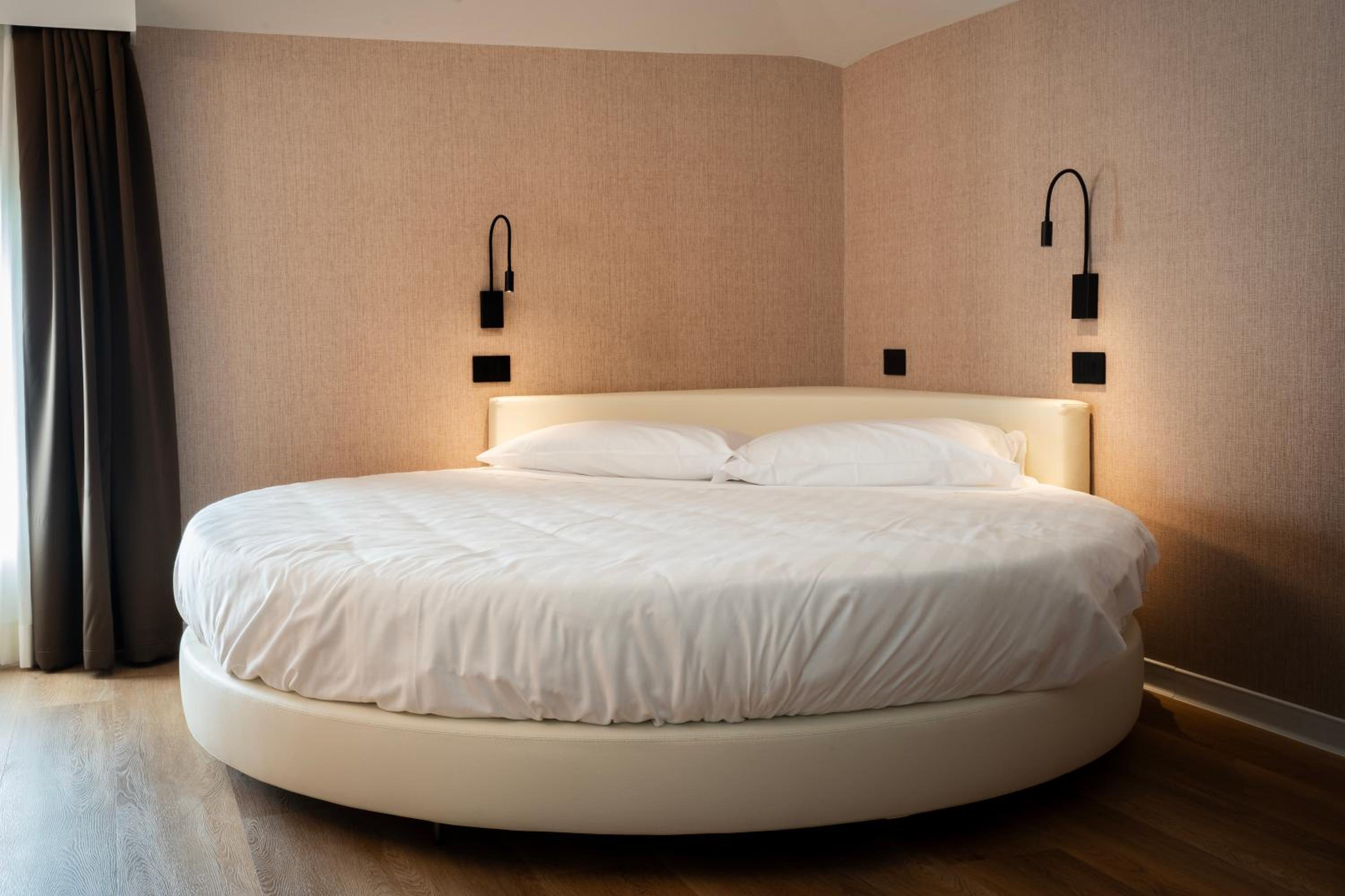Suite with Sauna - Photo 2