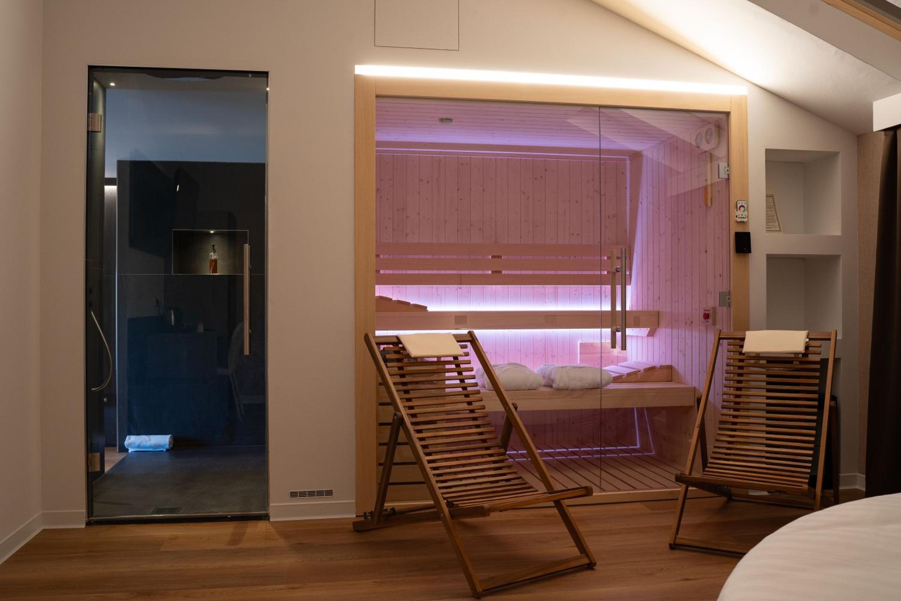 Suite with Sauna - Photo 4