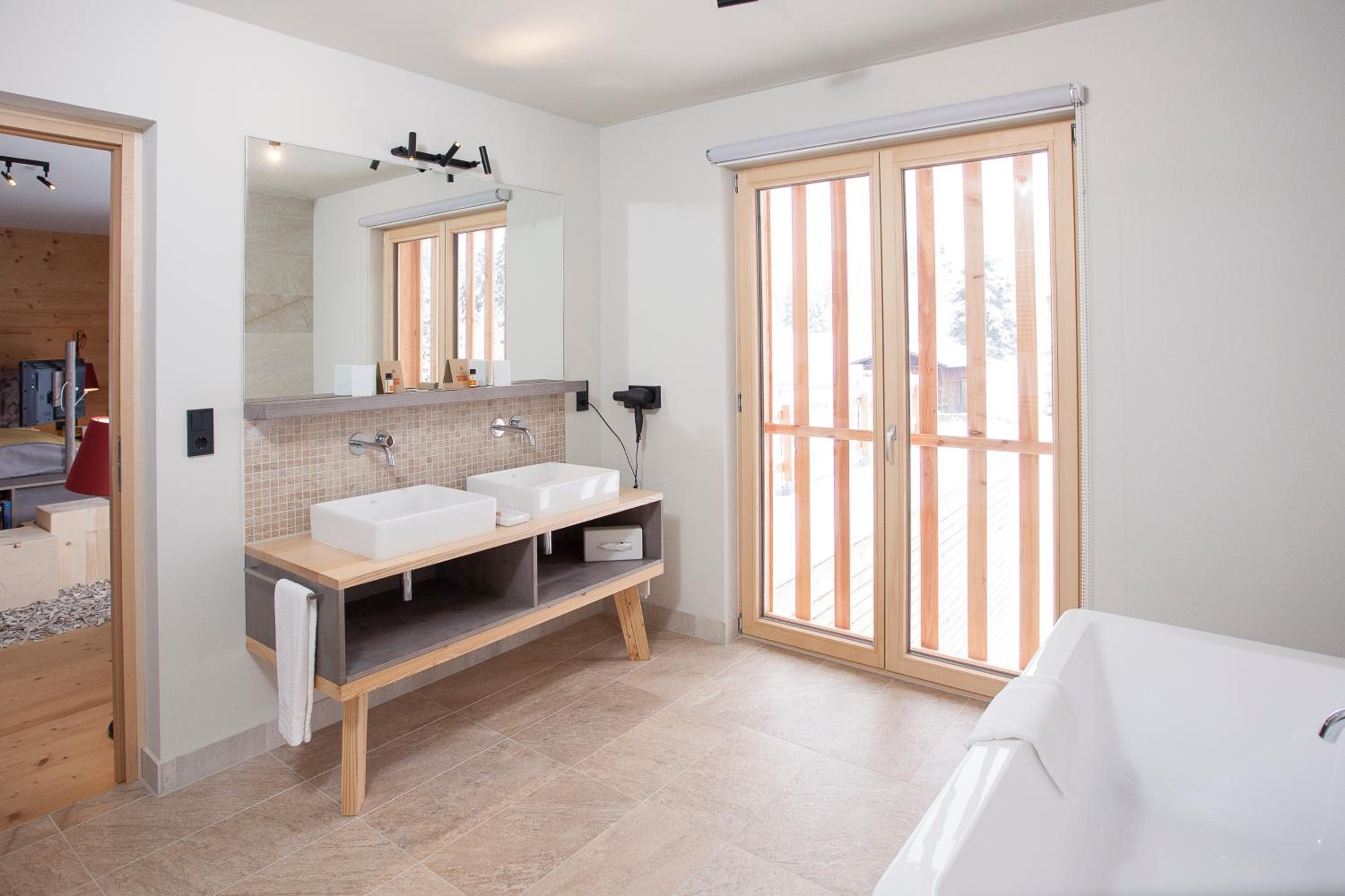 Suite with Mountain View & Balcony