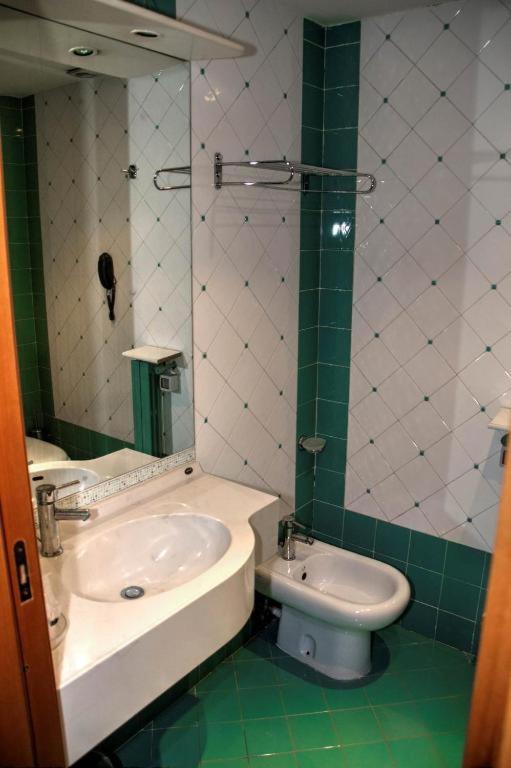 Superior Double or Twin Room - Photo 1