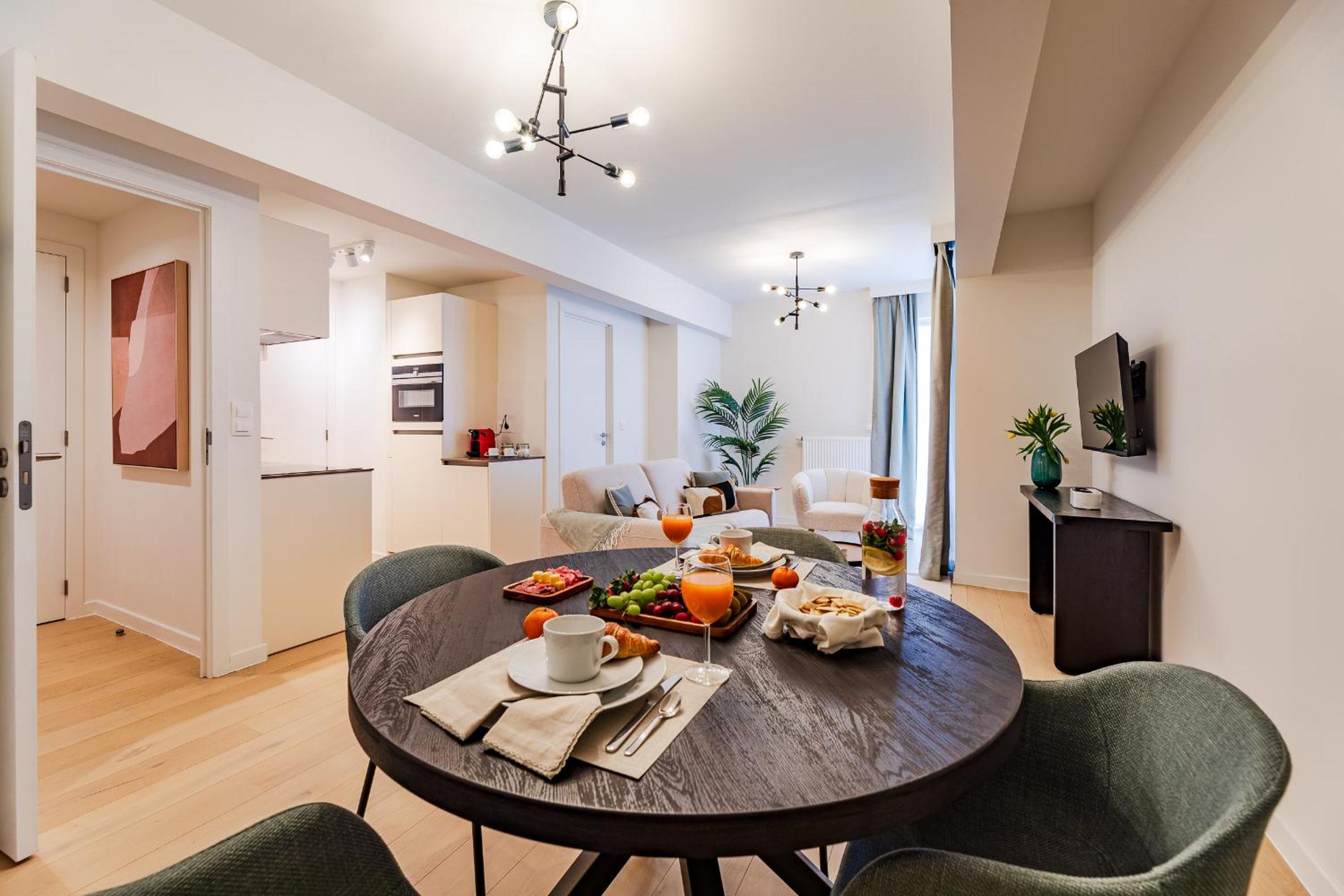 One-Bedroom Apartment with Balcony