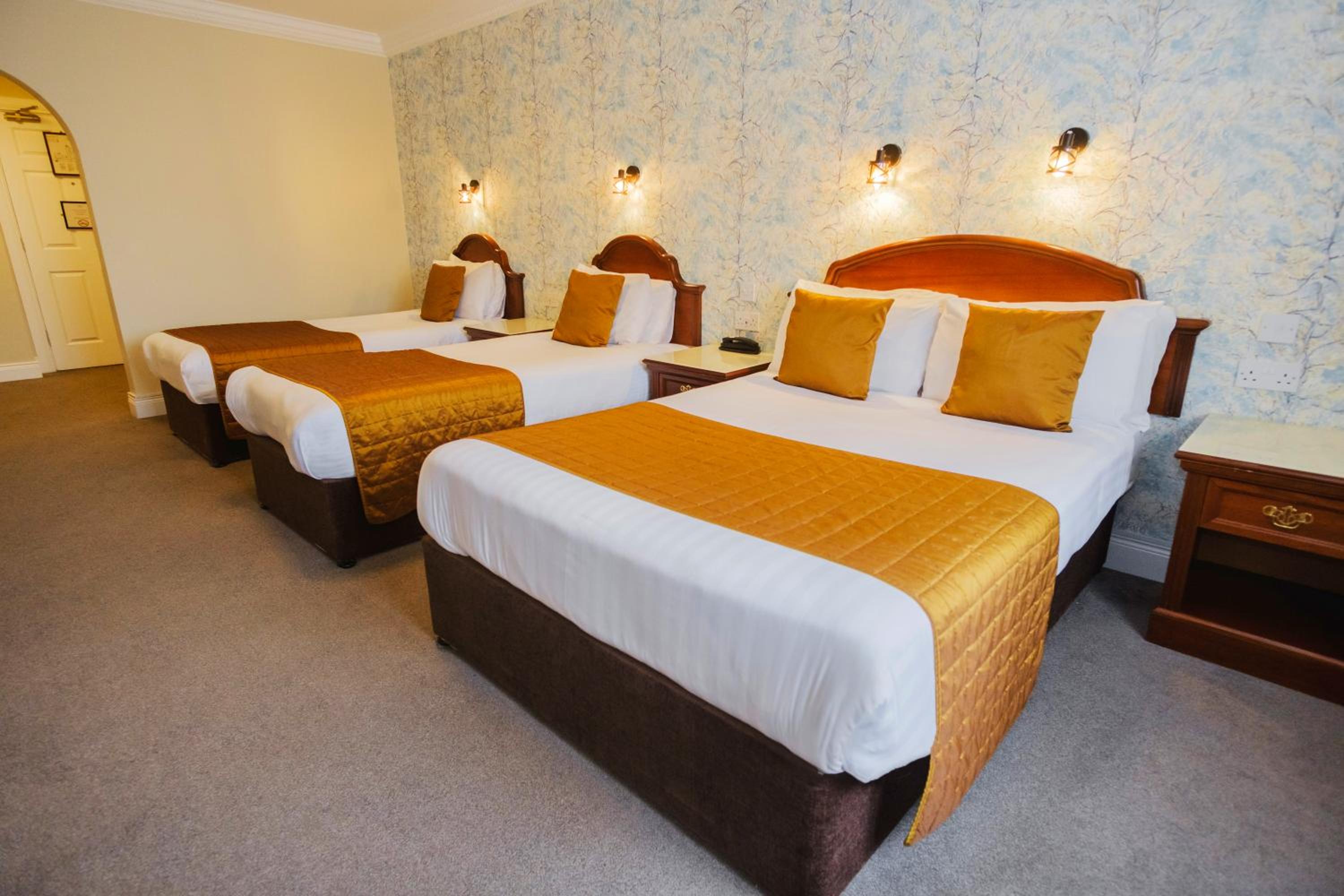 Triple Room - Room Only photo 2