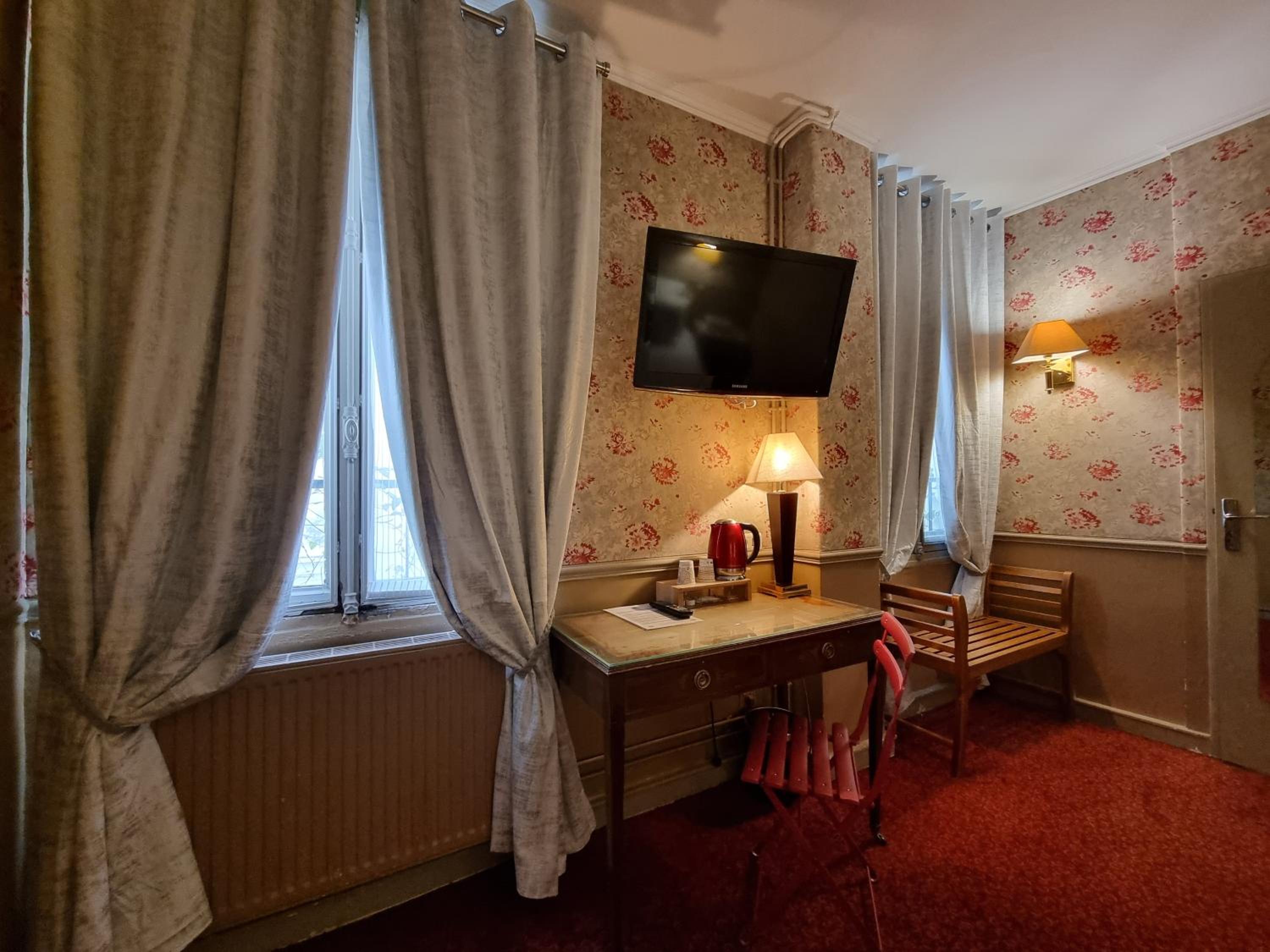 Suite with Terrace photo 2