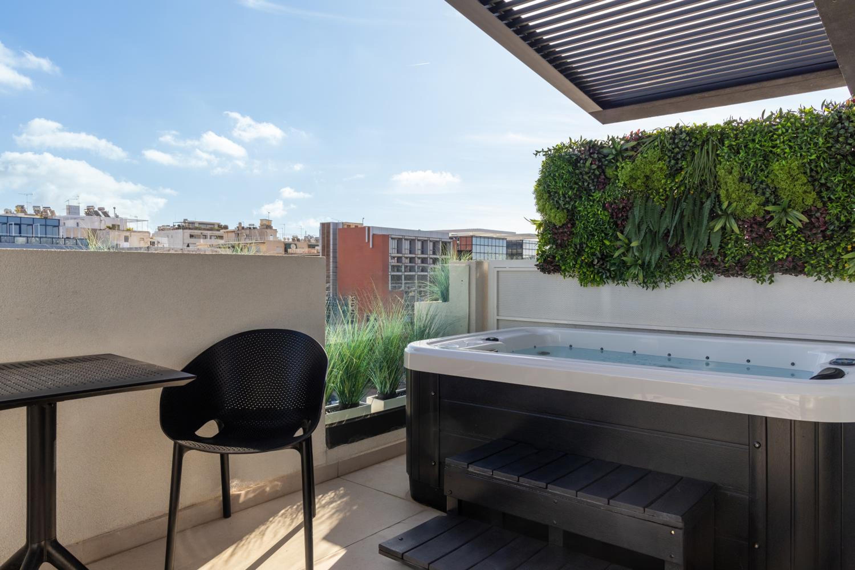Deluxe Queen Room with View and Spa Bath