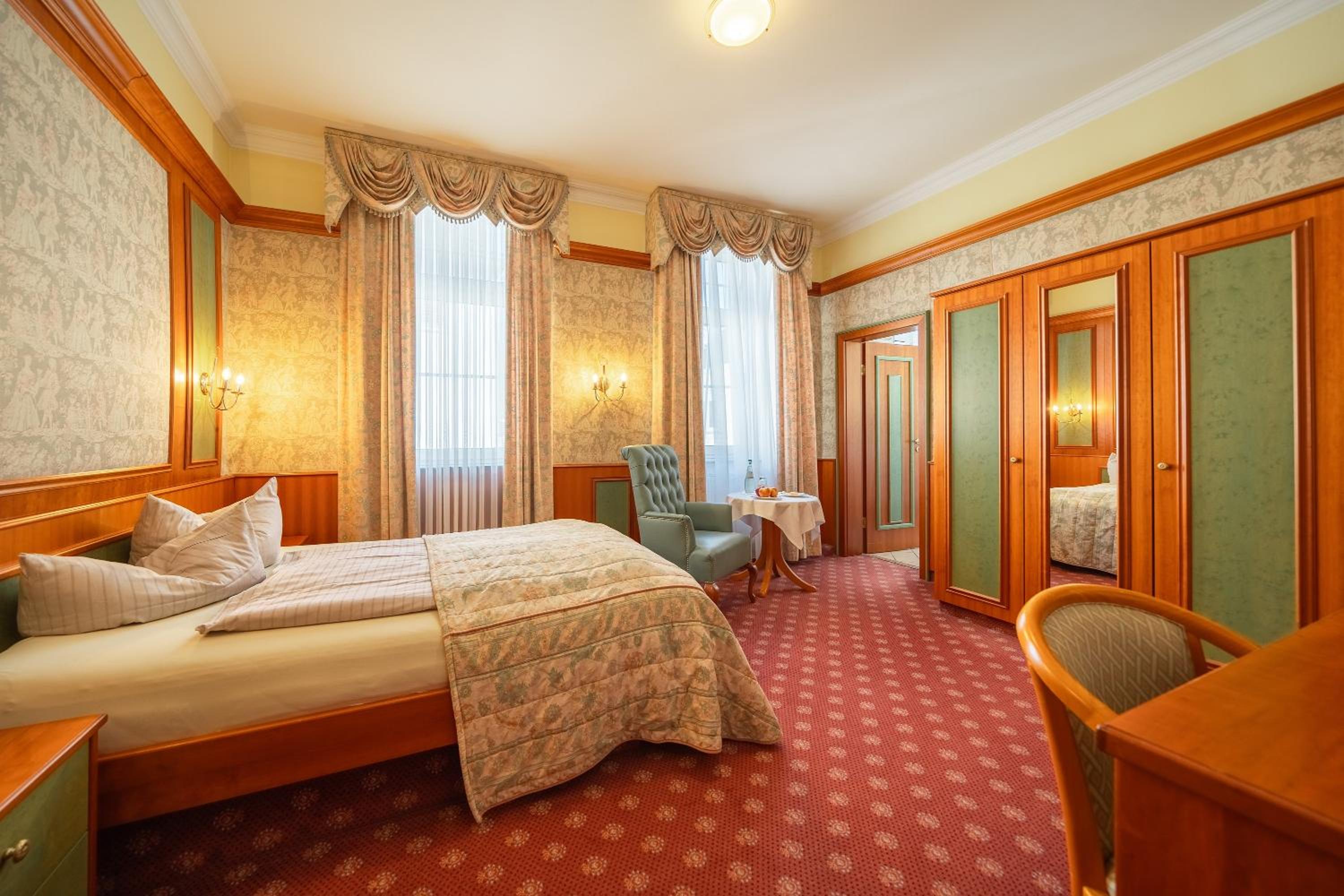 Small Double Room photo 3