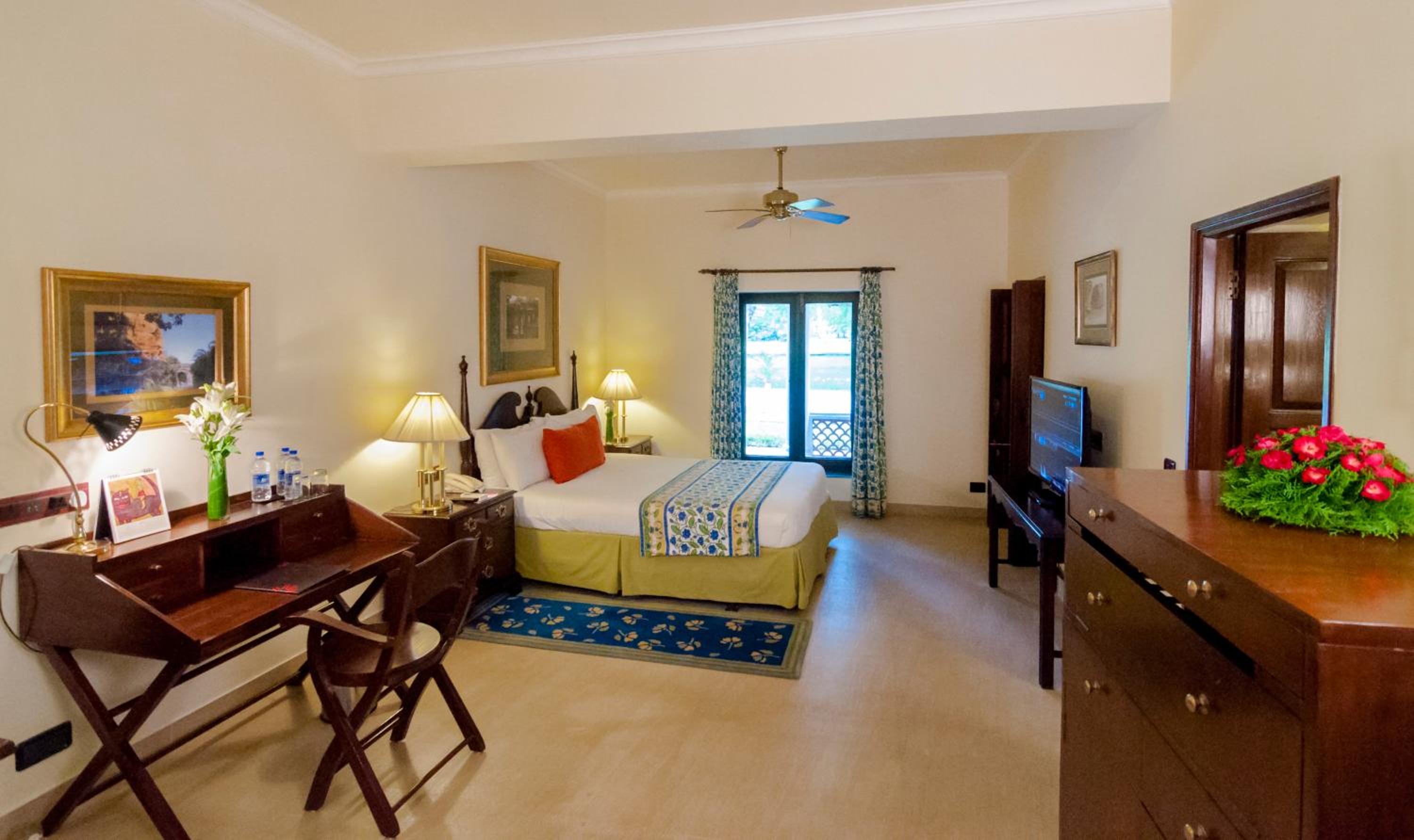 Luxury Suite with Sit-Out photo 3